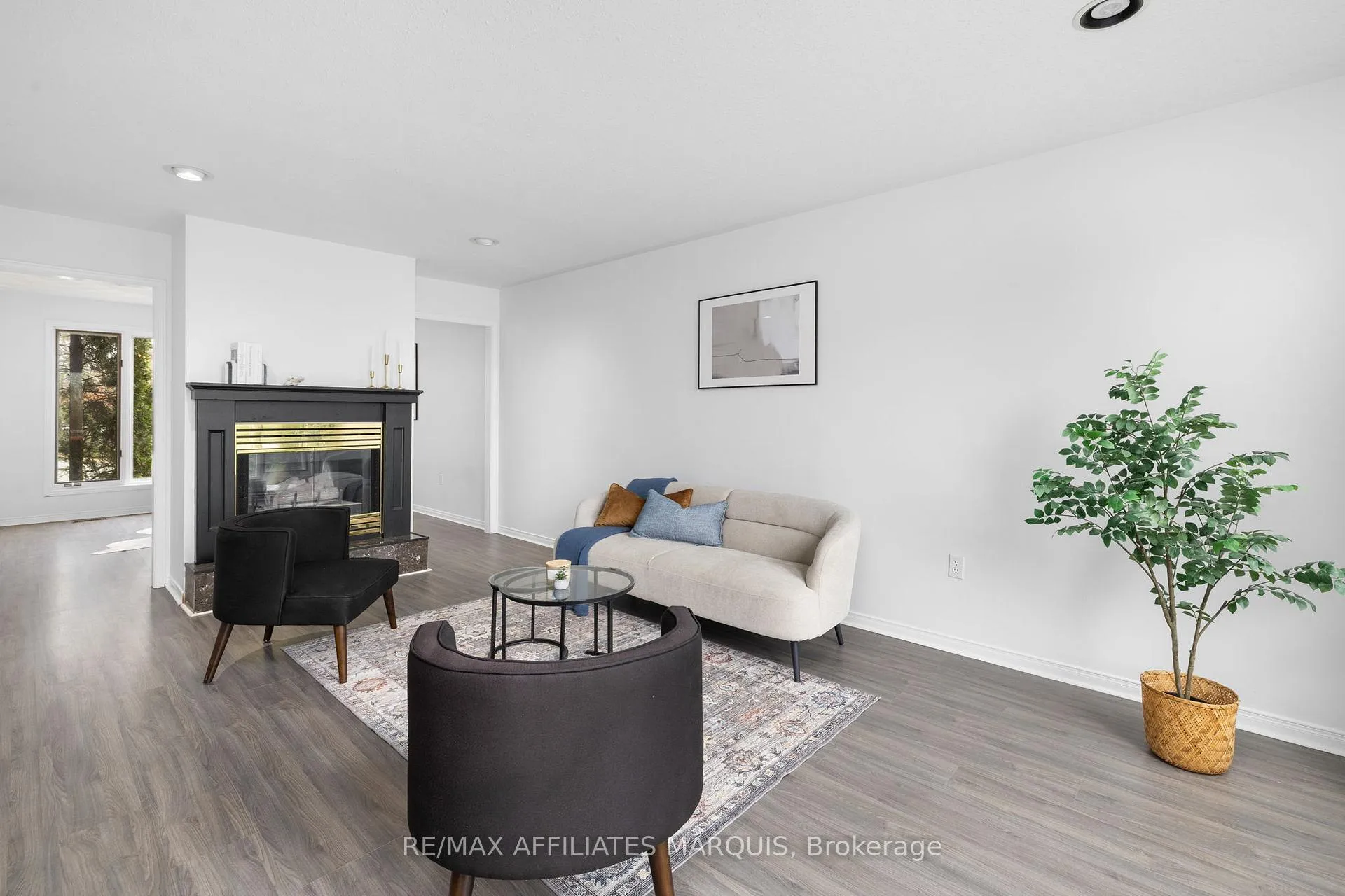Photo 5 of 15 Davis Drive, Smiths Falls — HOMEH