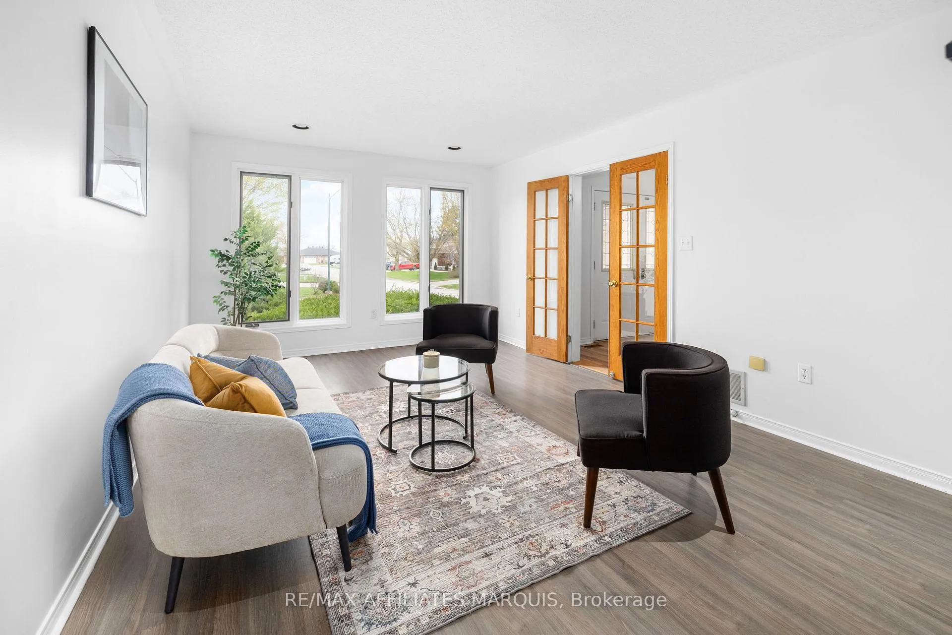 Photo 7 of 15 Davis Drive, Smiths Falls — HOMEH