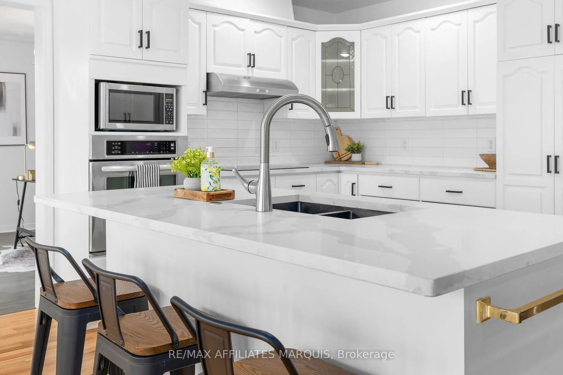 Photo 16 of 15 Davis Drive, Smiths Falls — HOMEH