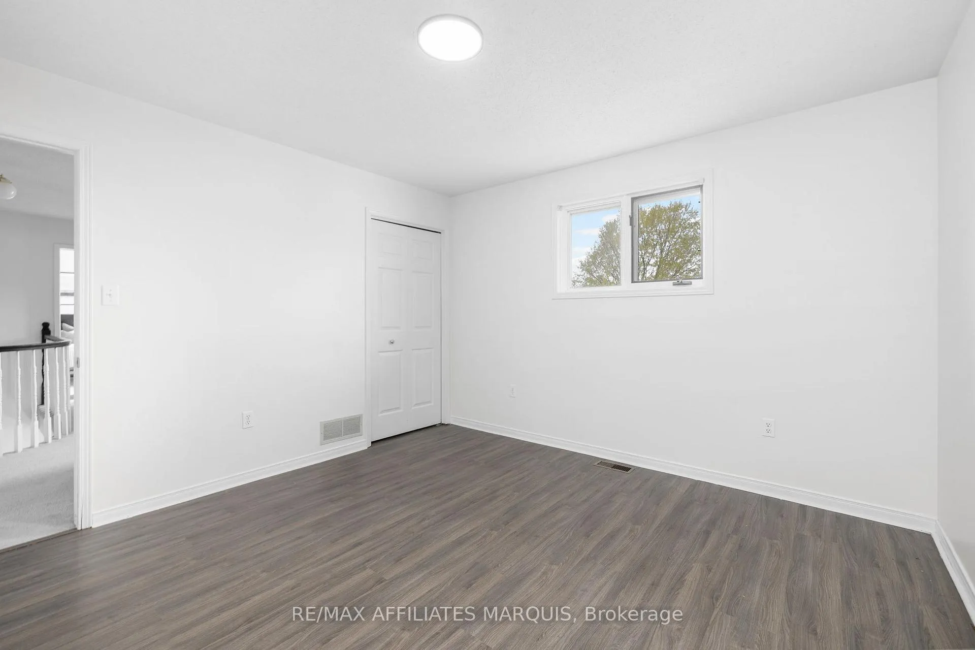 Photo 31 of 15 Davis Drive, Smiths Falls — HOMEH