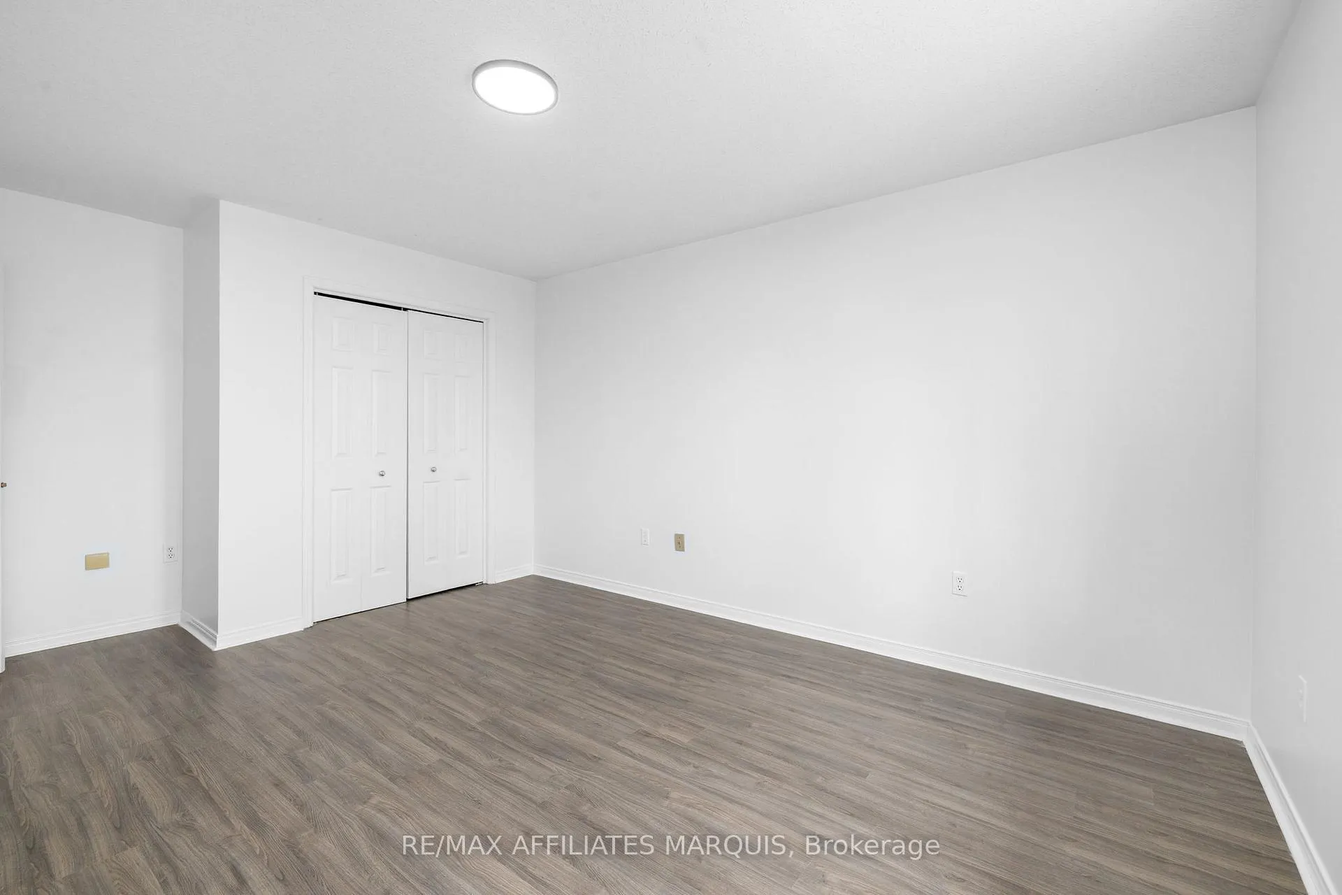 Photo 33 of 15 Davis Drive, Smiths Falls — HOMEH