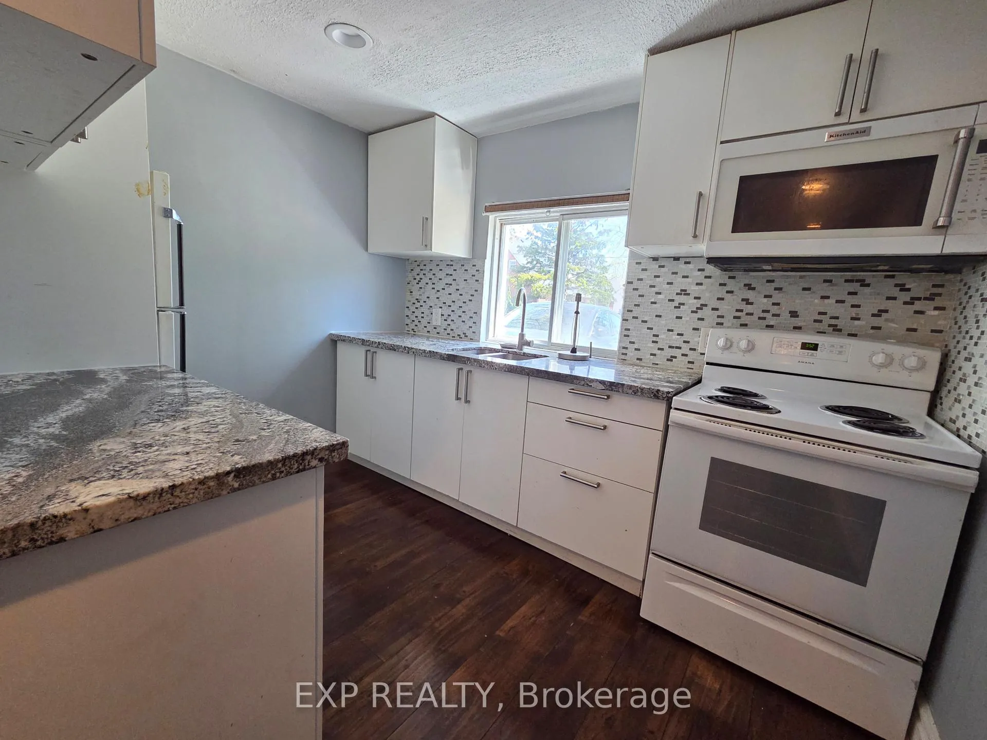 Photo 2 of Unit 2, 2021 Edinburgh Drive, Burlington, Brant — HOMEH