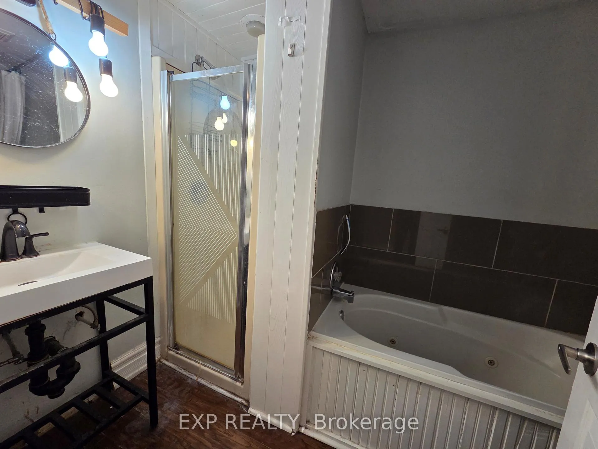 Photo 7 of Unit 2, 2021 Edinburgh Drive, Burlington, Brant — HOMEH