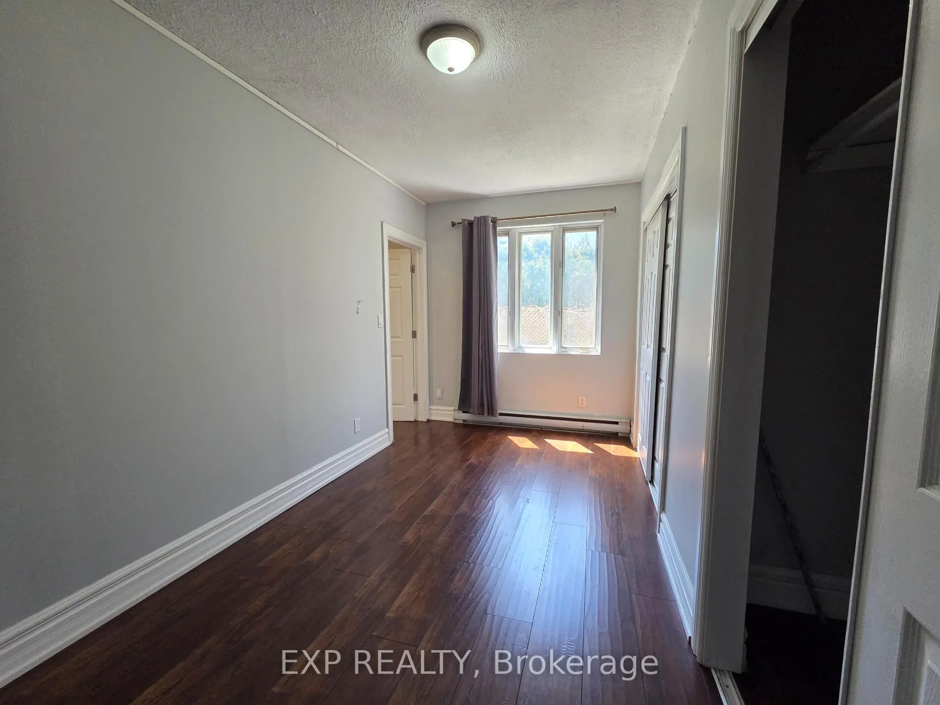 Photo 11 of Unit 2, 2021 Edinburgh Drive, Burlington, Brant — HOMEH