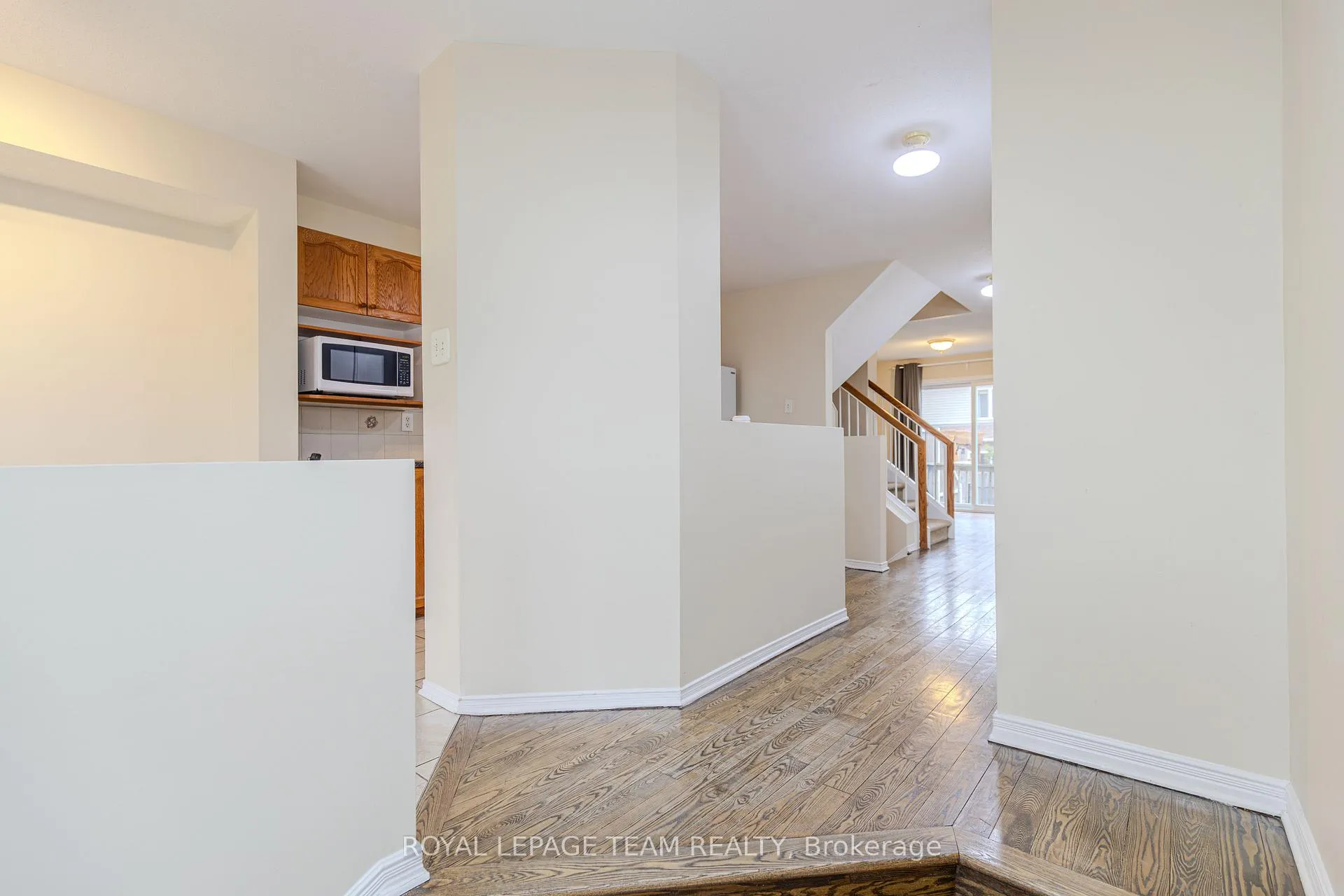 Photo 5 of 263 Cresthaven Drive, Ottawa, Barrhaven East — HOMEH