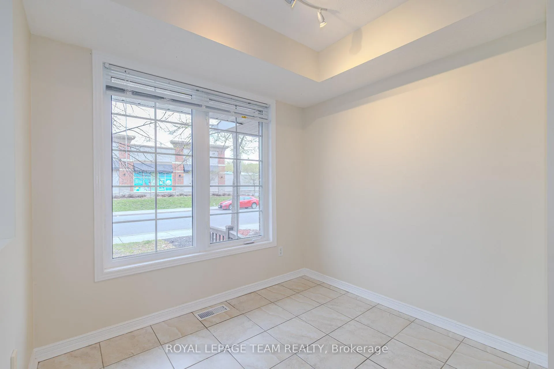 Photo 6 of 263 Cresthaven Drive, Ottawa, Barrhaven East — HOMEH
