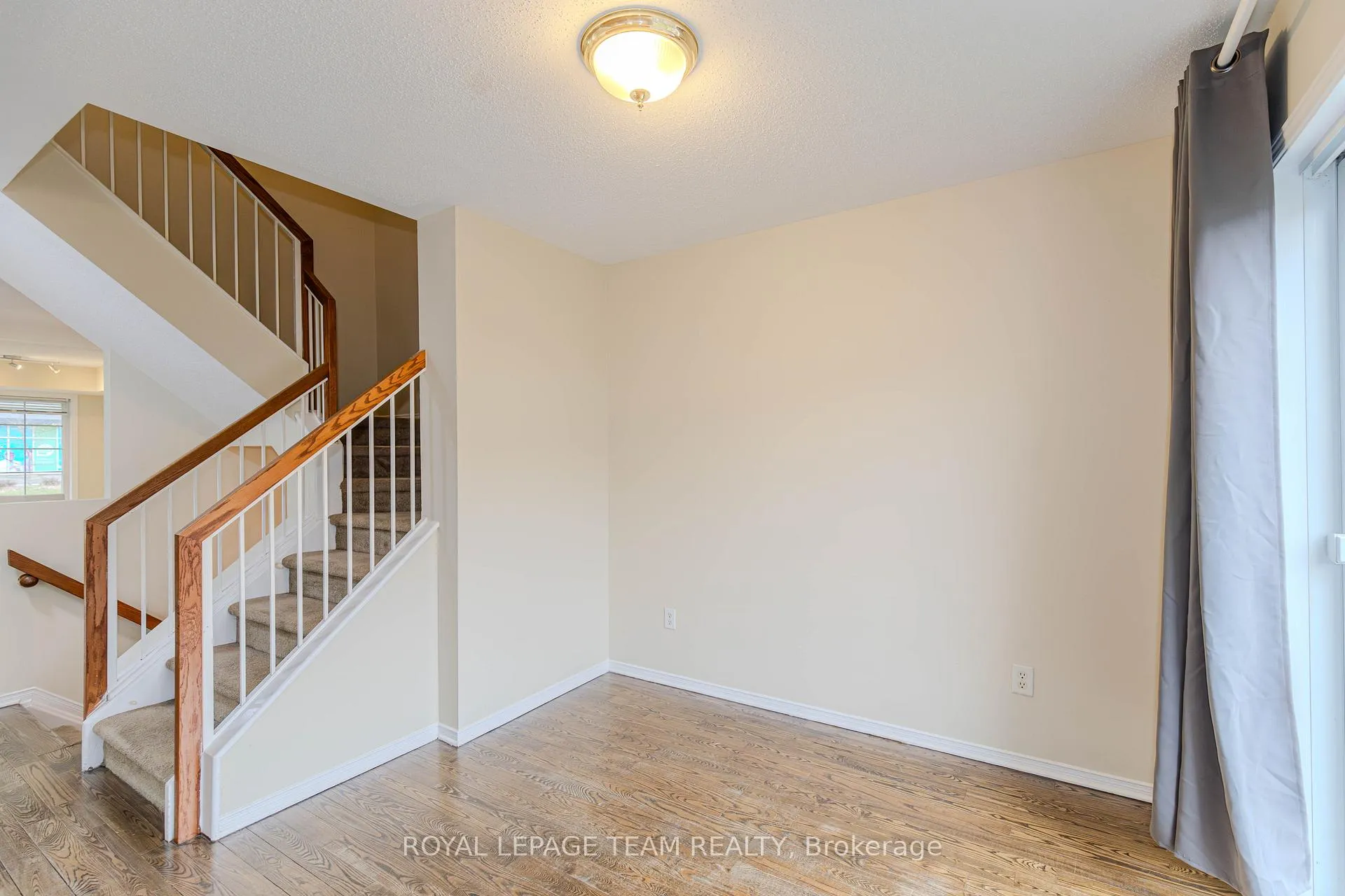 Photo 16 of 263 Cresthaven Drive, Ottawa, Barrhaven East — HOMEH