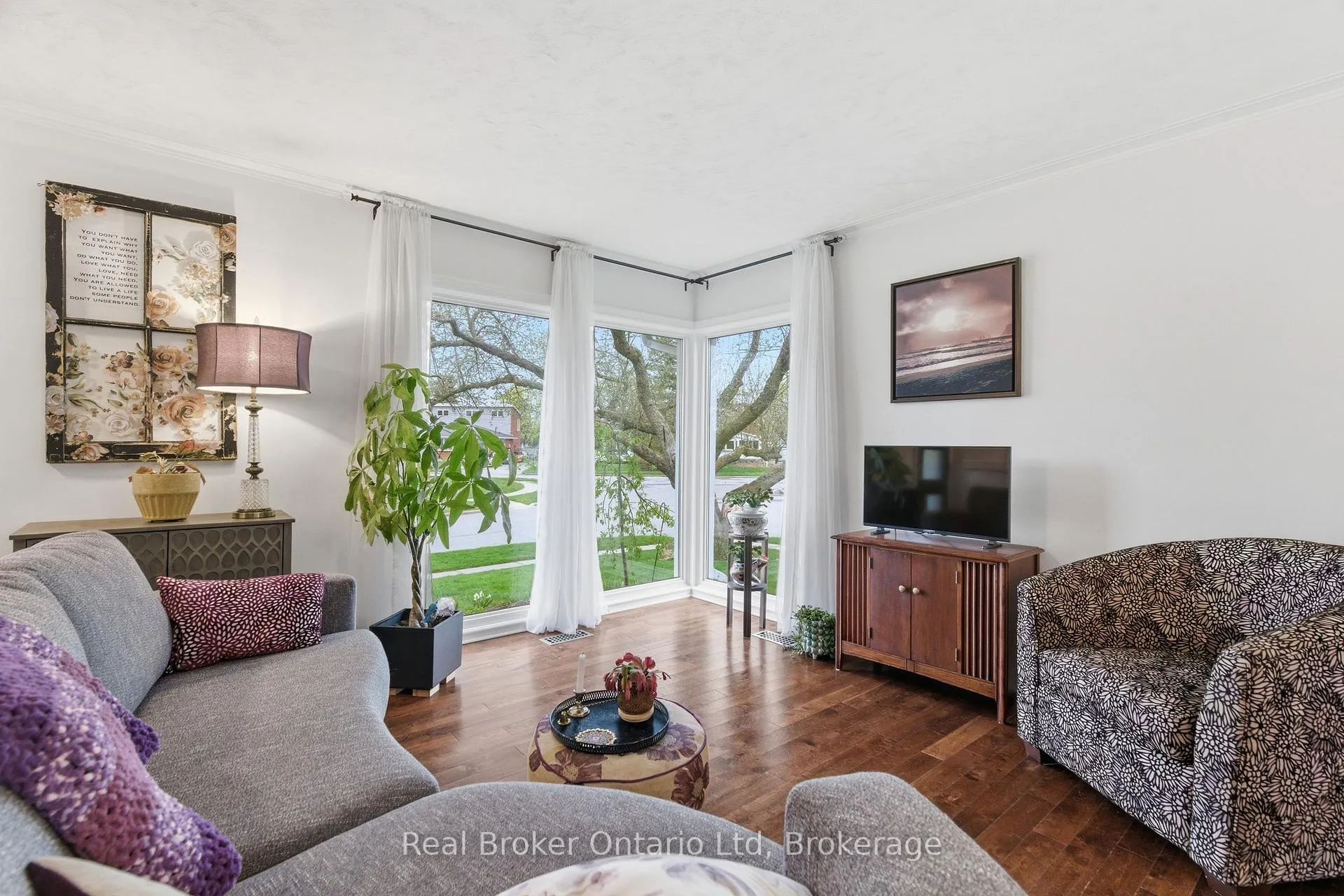 Photo 8 of 6 Eleanor Court, Guelph, Grange Road — HOMEH