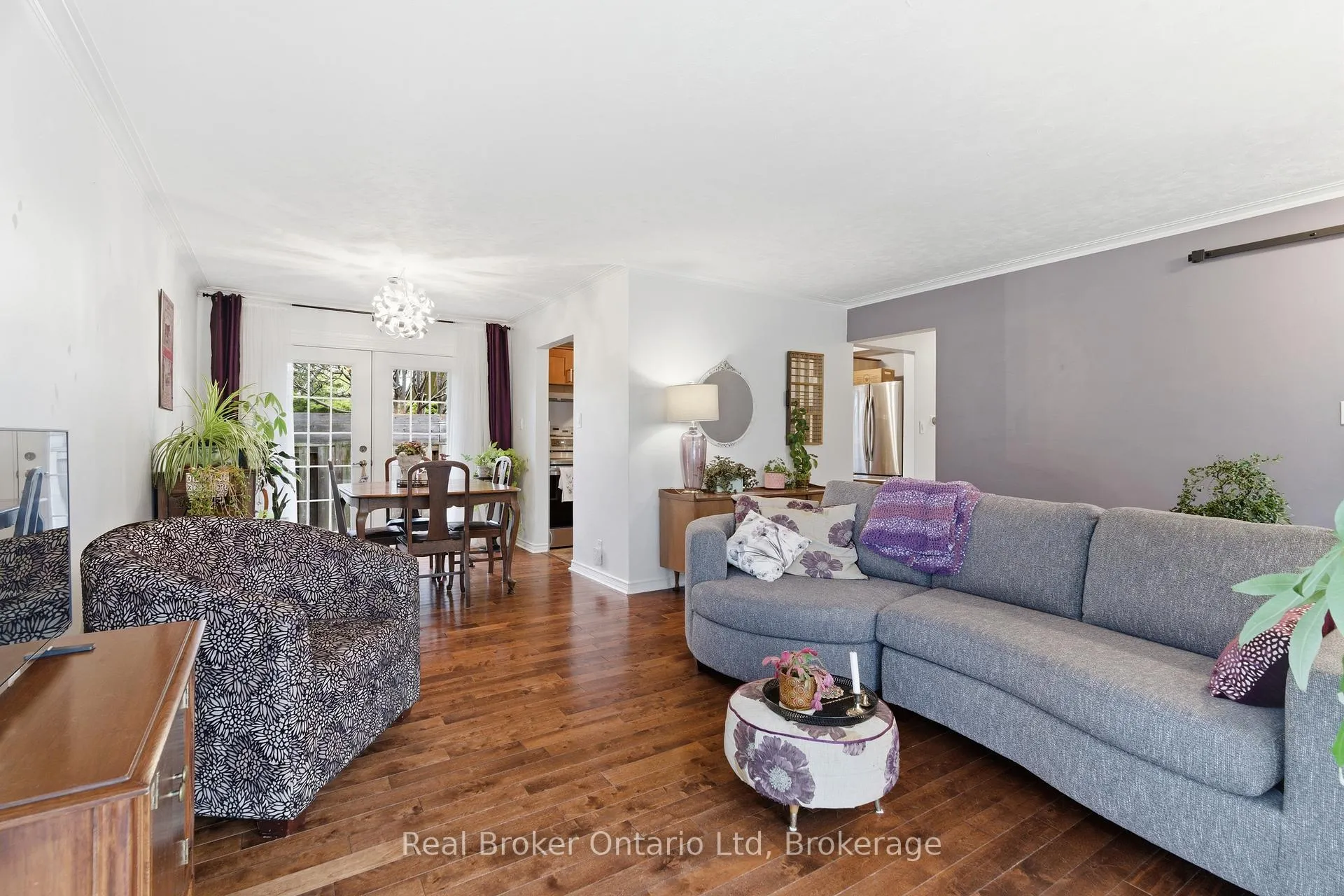 Photo 9 of 6 Eleanor Court, Guelph, Grange Road — HOMEH