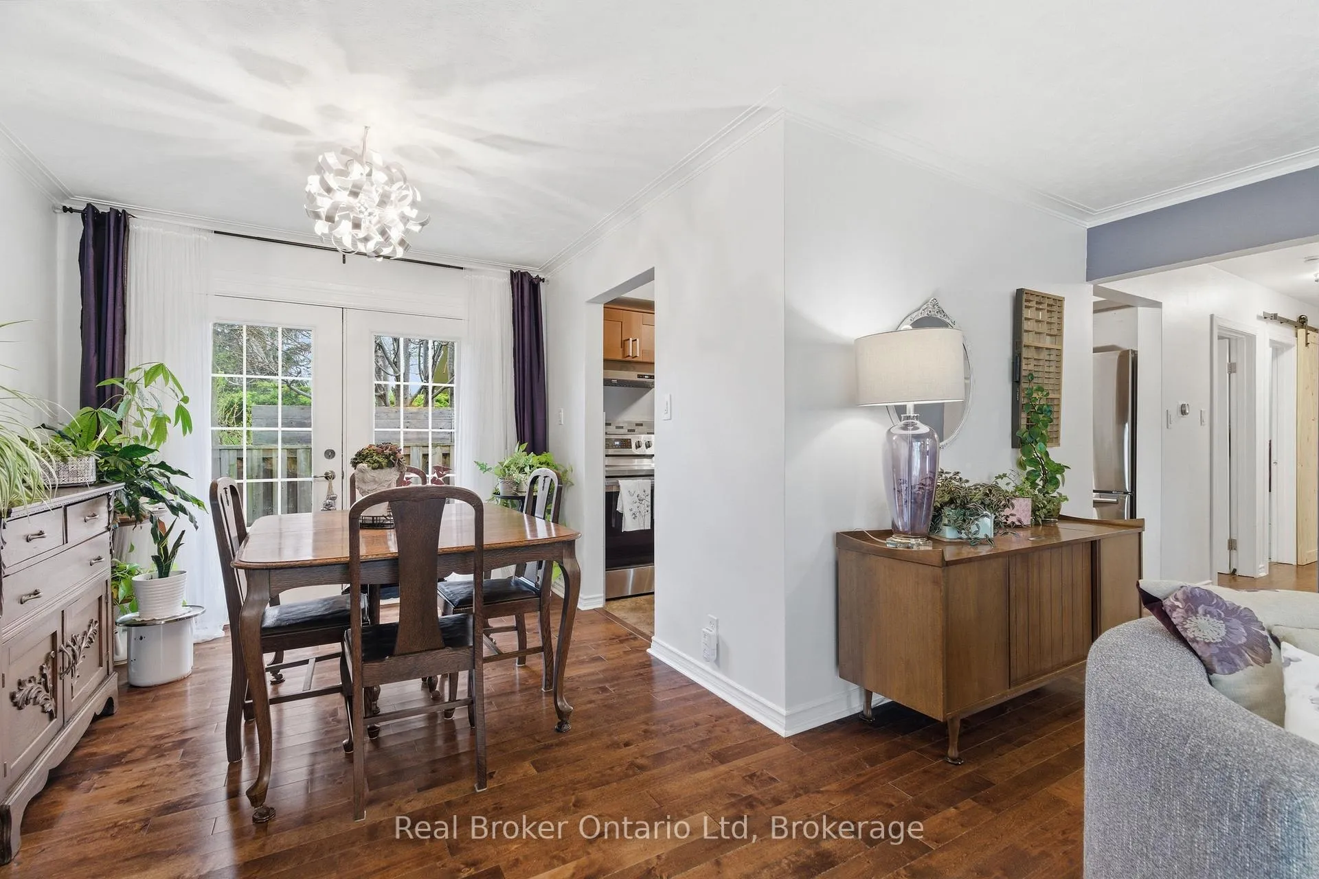 Photo 10 of 6 Eleanor Court, Guelph, Grange Road — HOMEH