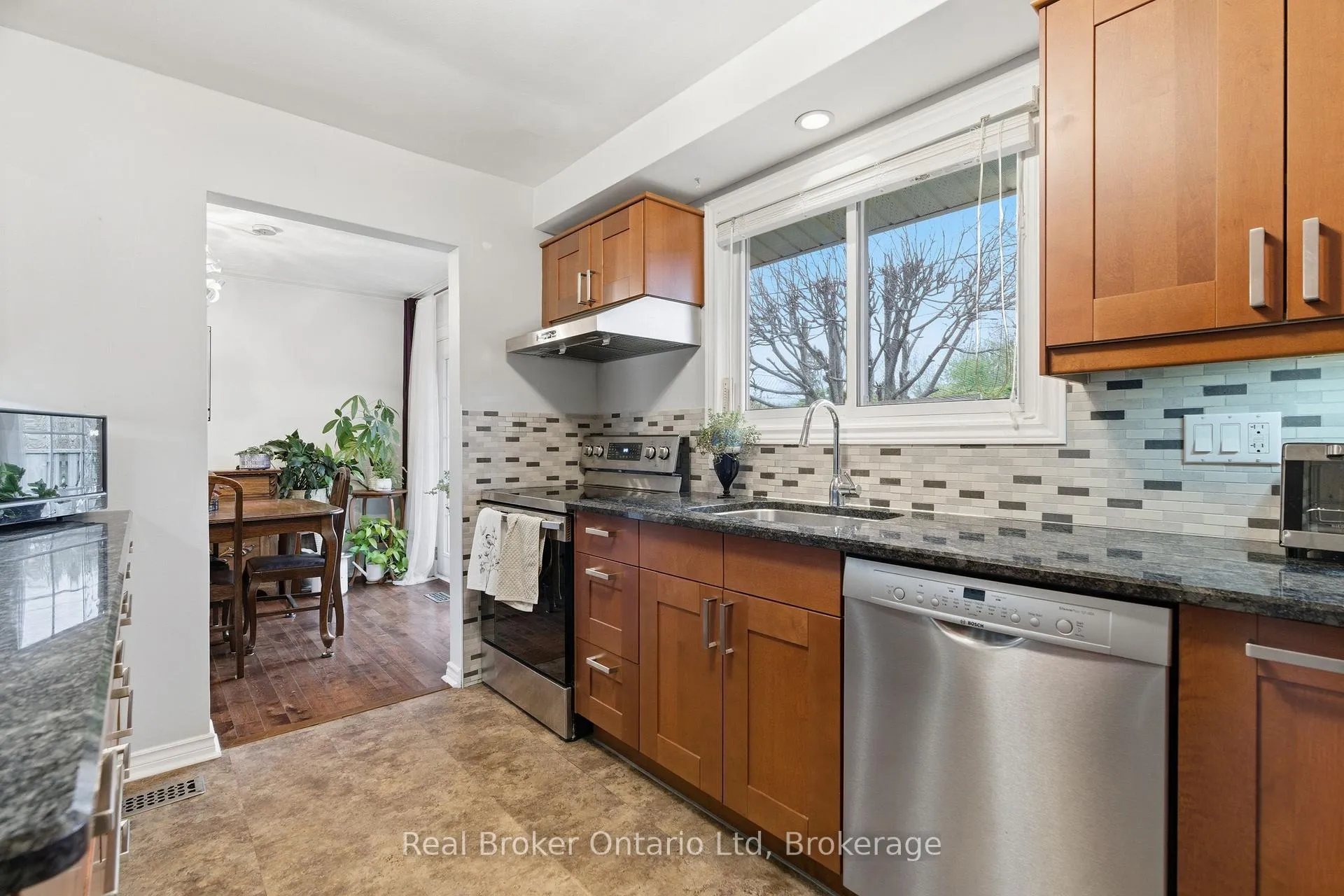 Photo 12 of 6 Eleanor Court, Guelph, Grange Road — HOMEH
