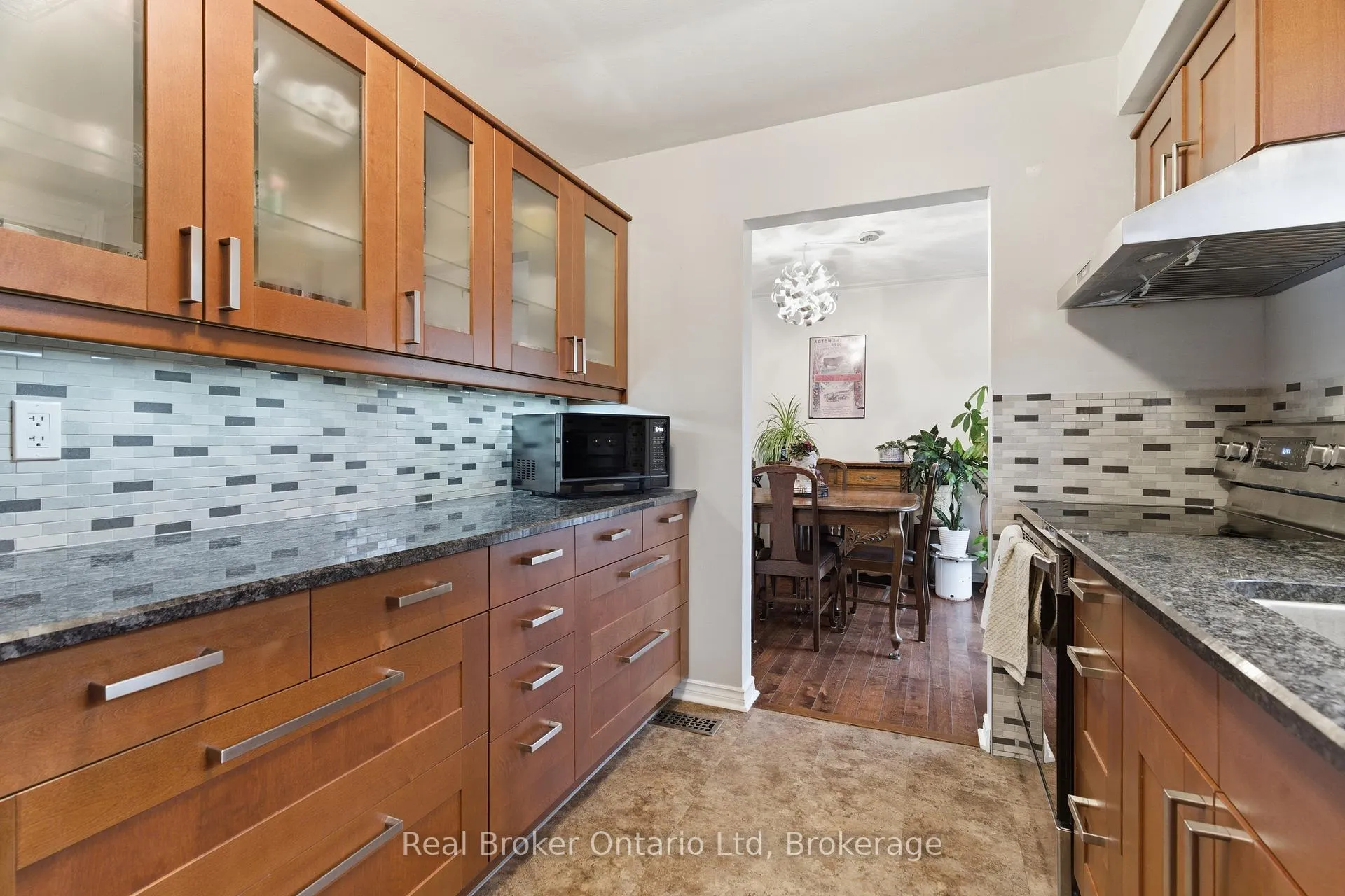 Photo 15 of 6 Eleanor Court, Guelph, Grange Road — HOMEH