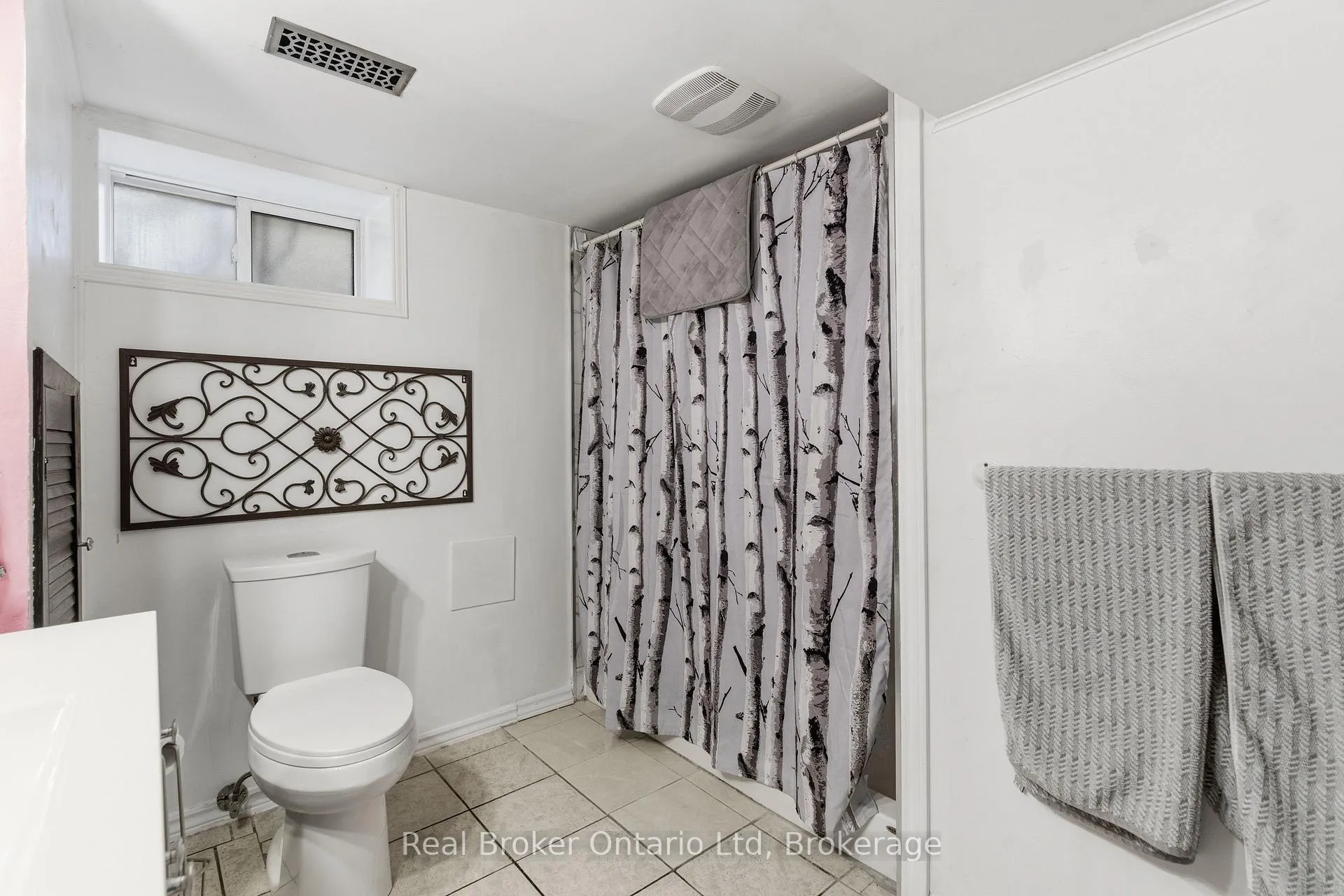 Photo 35 of 6 Eleanor Court, Guelph, Grange Road — HOMEH