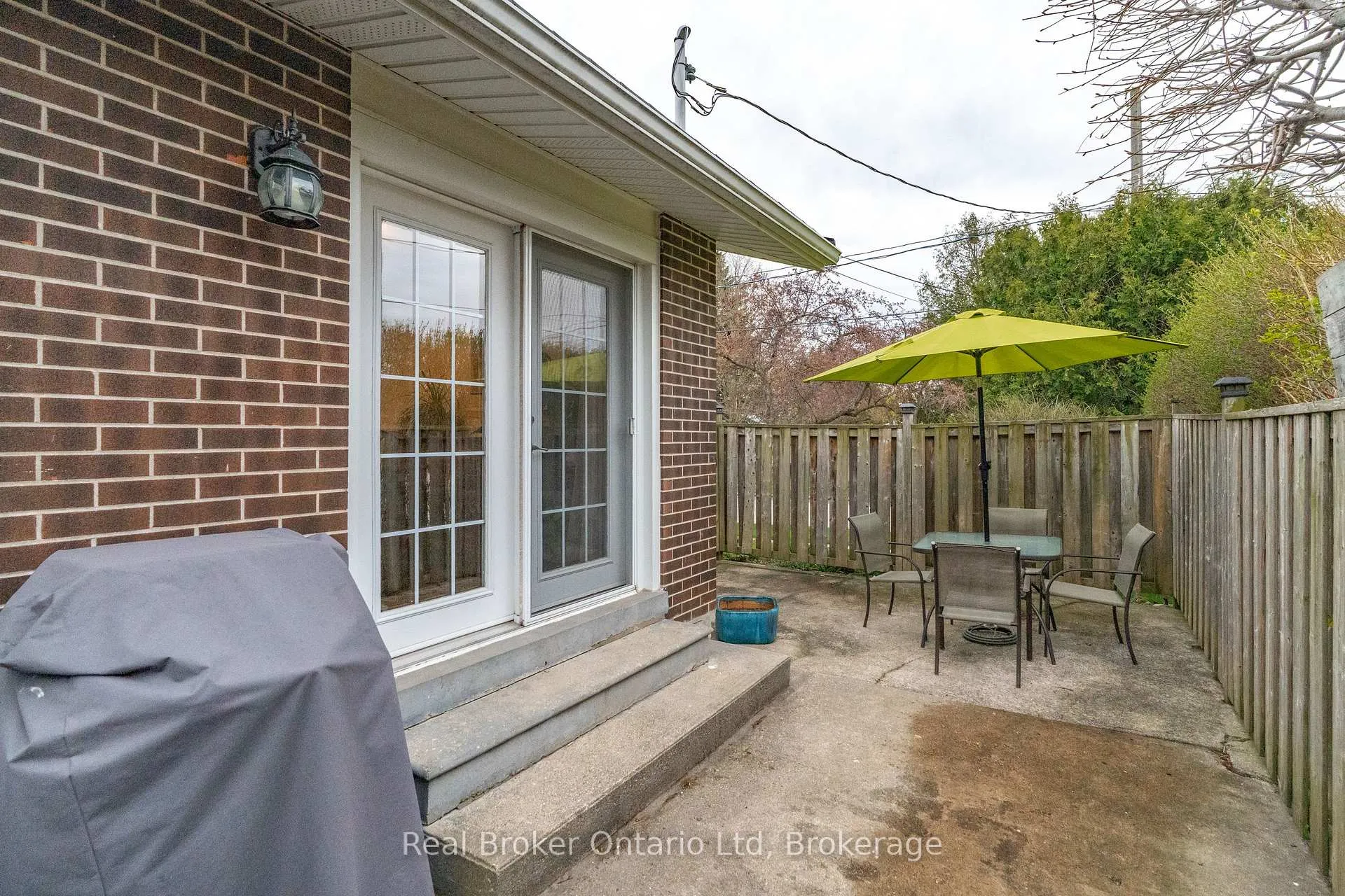 Photo 42 of 6 Eleanor Court, Guelph, Grange Road — HOMEH