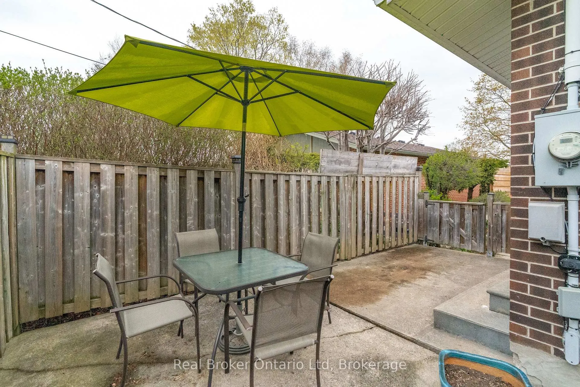 Photo 44 of 6 Eleanor Court, Guelph, Grange Road — HOMEH
