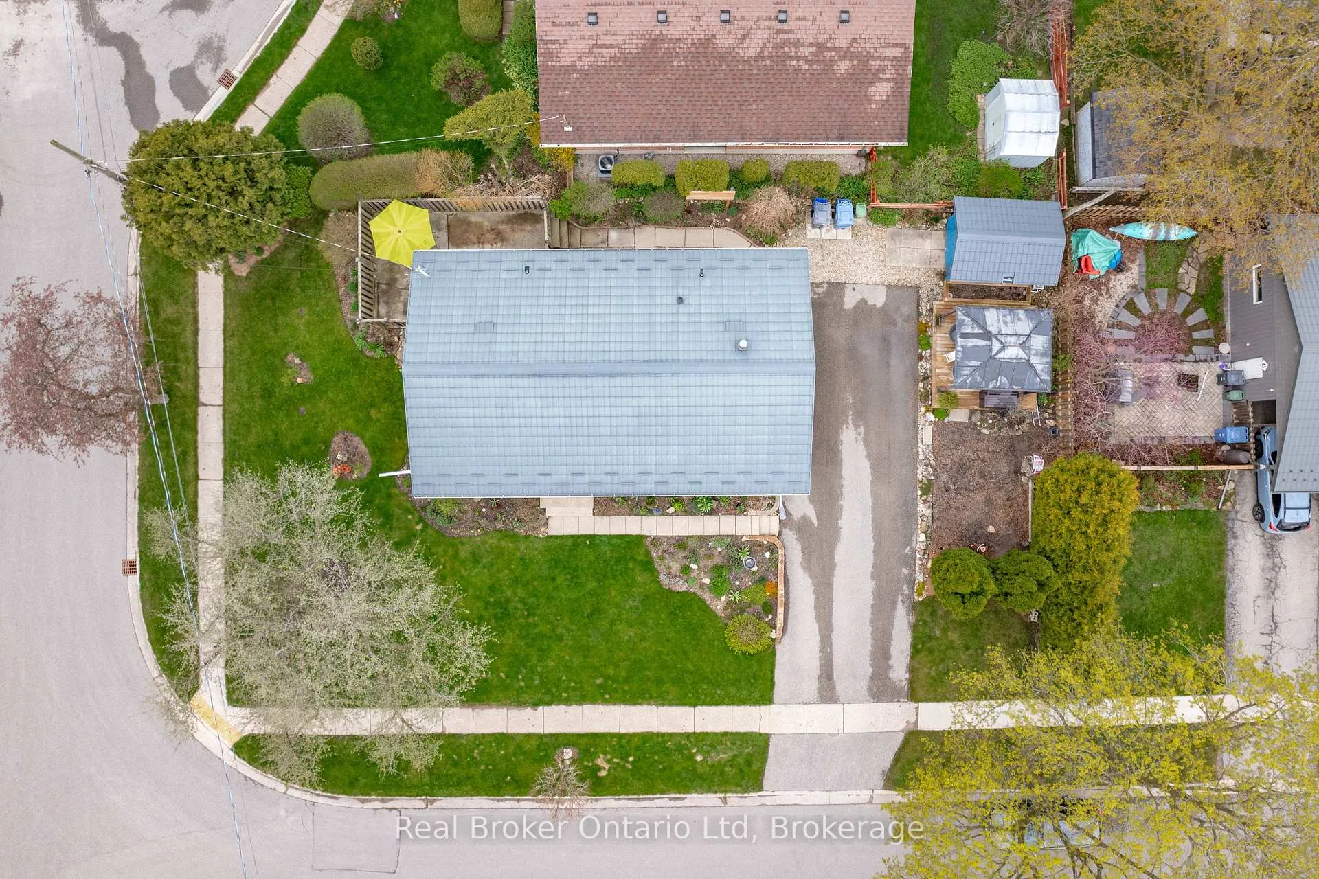 Photo 45 of 6 Eleanor Court, Guelph, Grange Road — HOMEH
