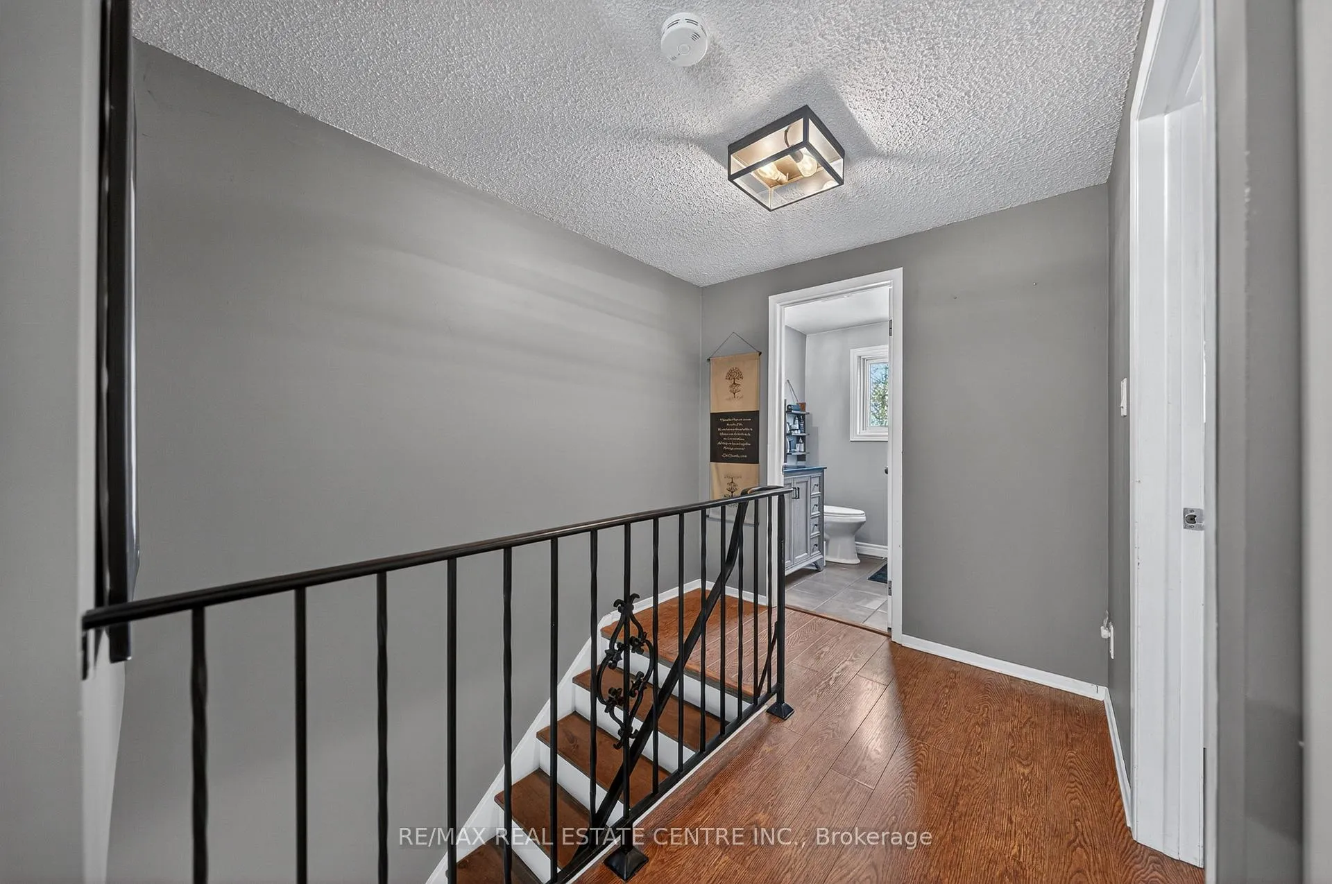 Photo 15 of 195 Old Carriage Drive, Kitchener — HOMEH