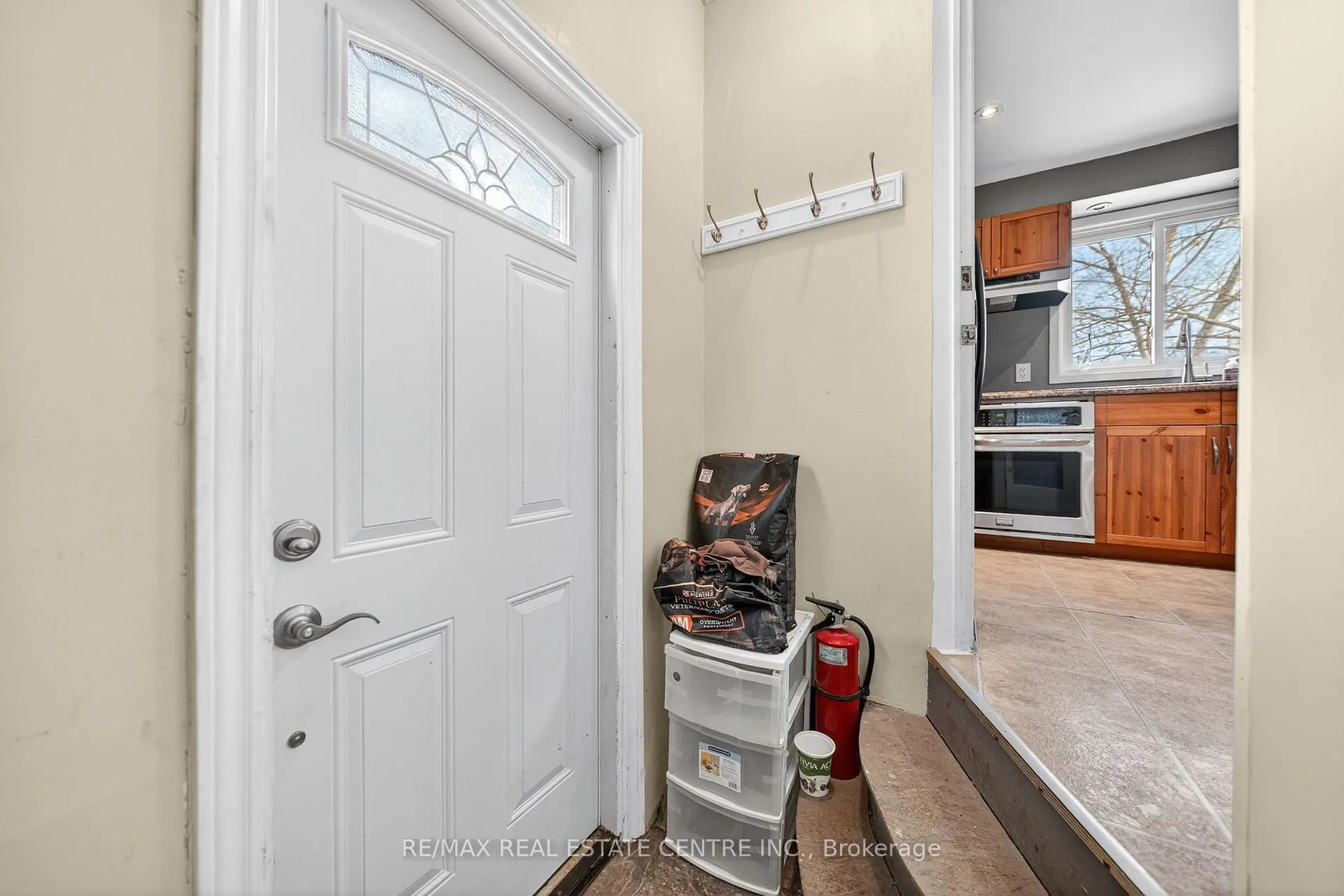 Photo 21 of 195 Old Carriage Drive, Kitchener — HOMEH