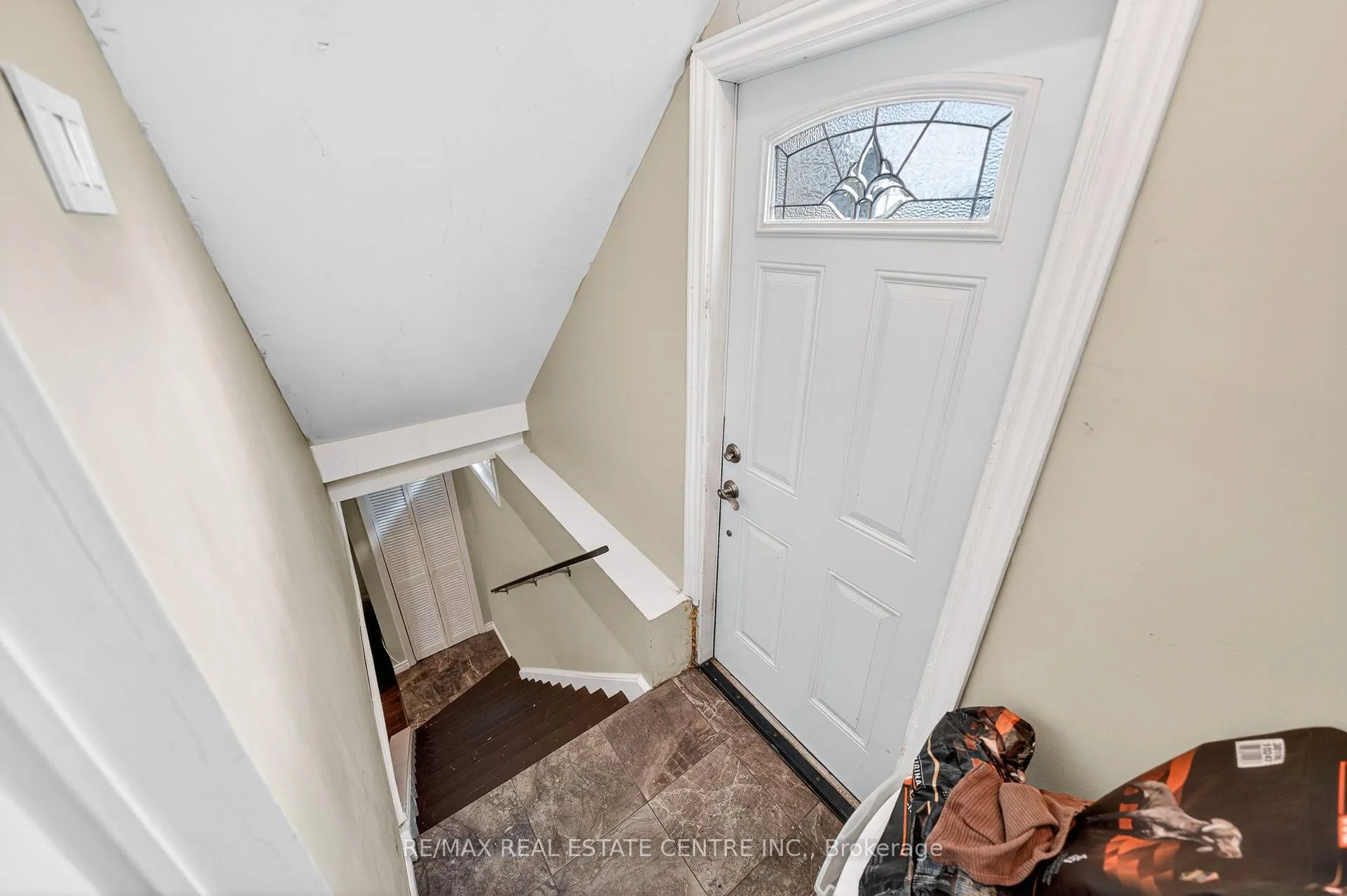 Photo 22 of 195 Old Carriage Drive, Kitchener — HOMEH