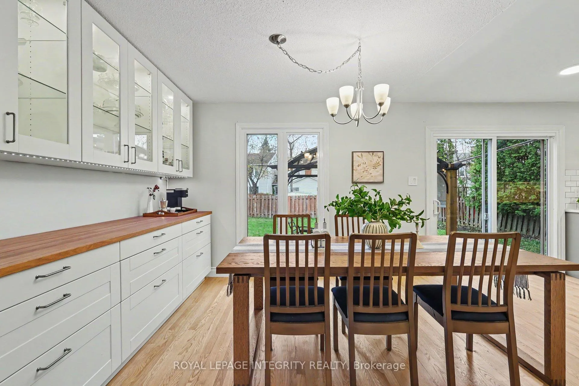 Photo 4 of 1138 St Germain Crescent, Ottawa, Convent Glen North — HOMEH