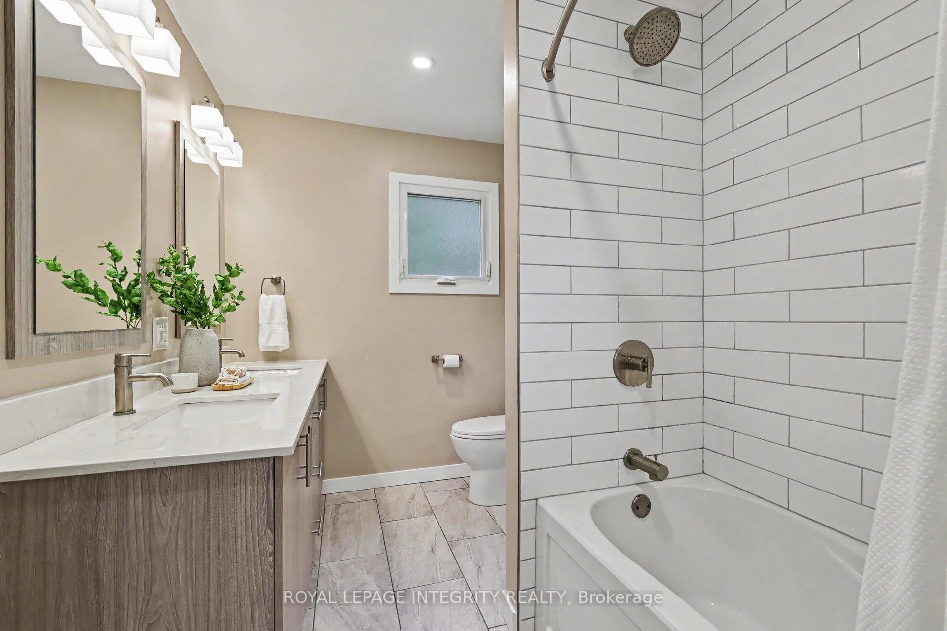 Photo 12 of 1138 St Germain Crescent, Ottawa, Convent Glen North — HOMEH