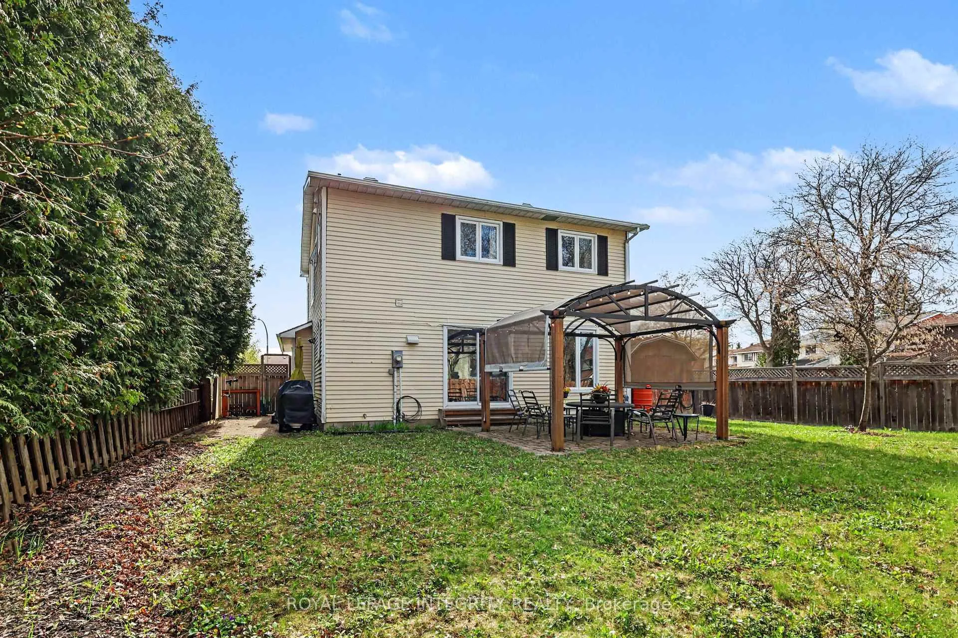Photo 20 of 1138 St Germain Crescent, Ottawa, Convent Glen North — HOMEH