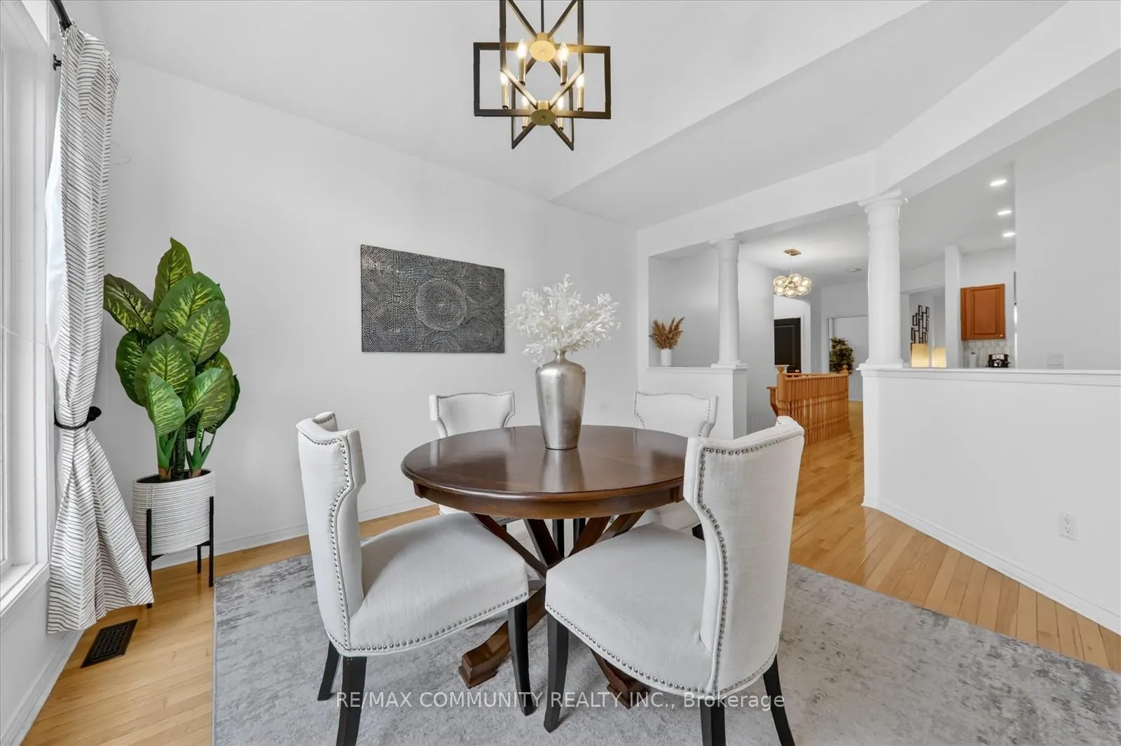 Photo 9 of 25 Loughlin Hill Crescent E, Ajax, Central East — HOMEH