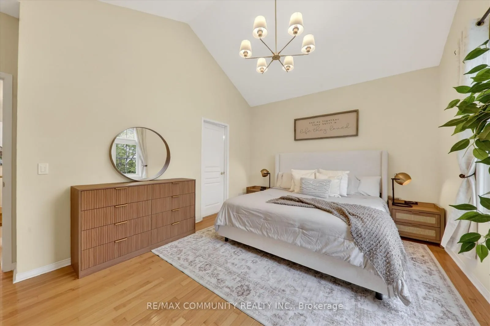 Photo 22 of 25 Loughlin Hill Crescent E, Ajax, Central East — HOMEH