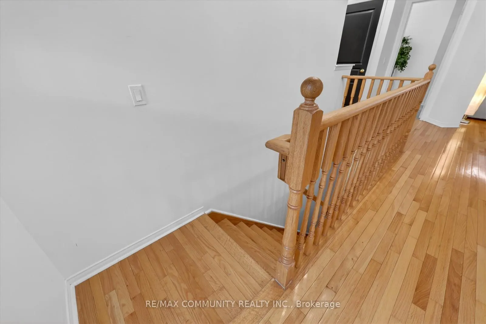 Photo 25 of 25 Loughlin Hill Crescent E, Ajax, Central East — HOMEH