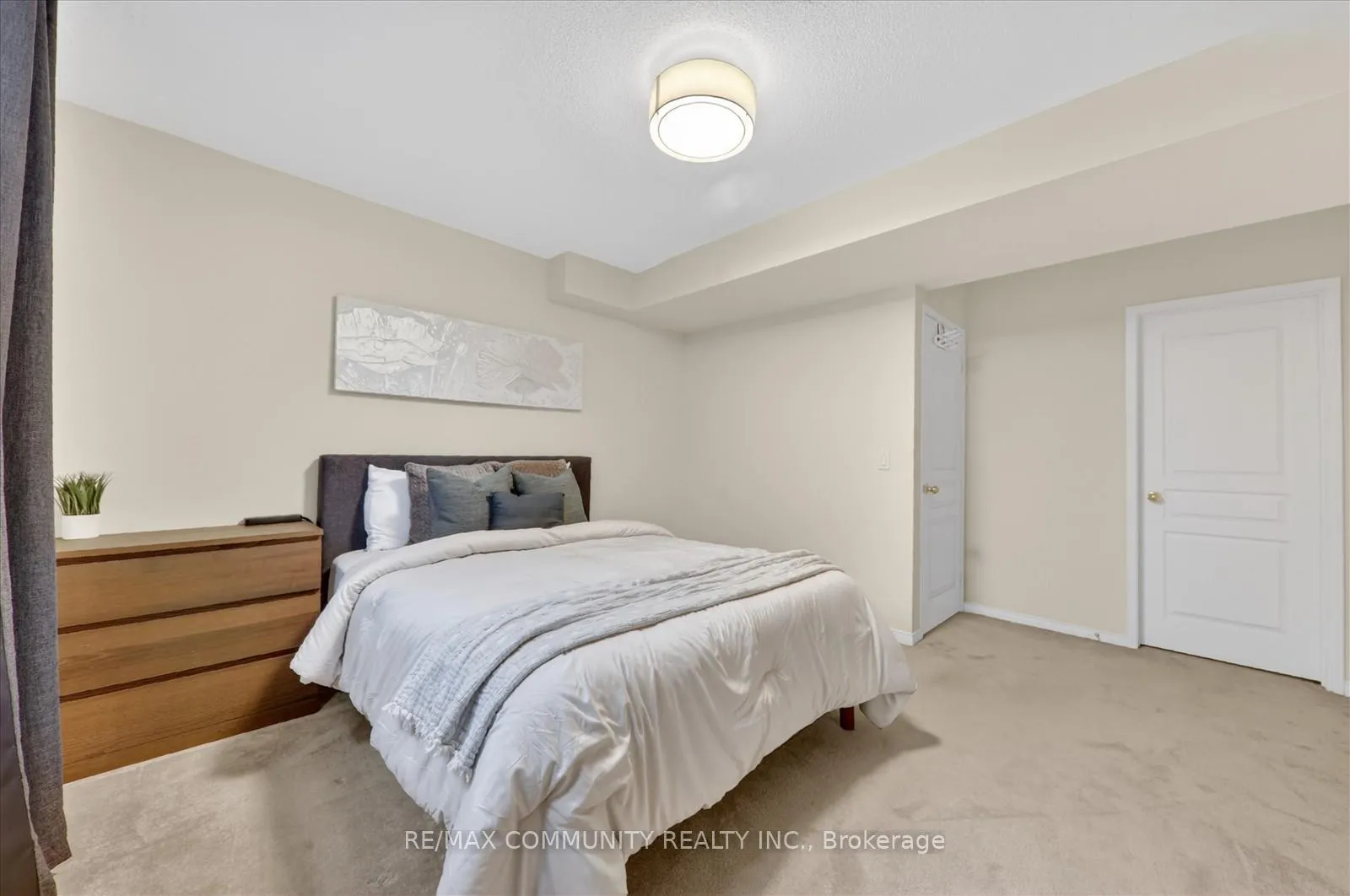Photo 32 of 25 Loughlin Hill Crescent E, Ajax, Central East — HOMEH