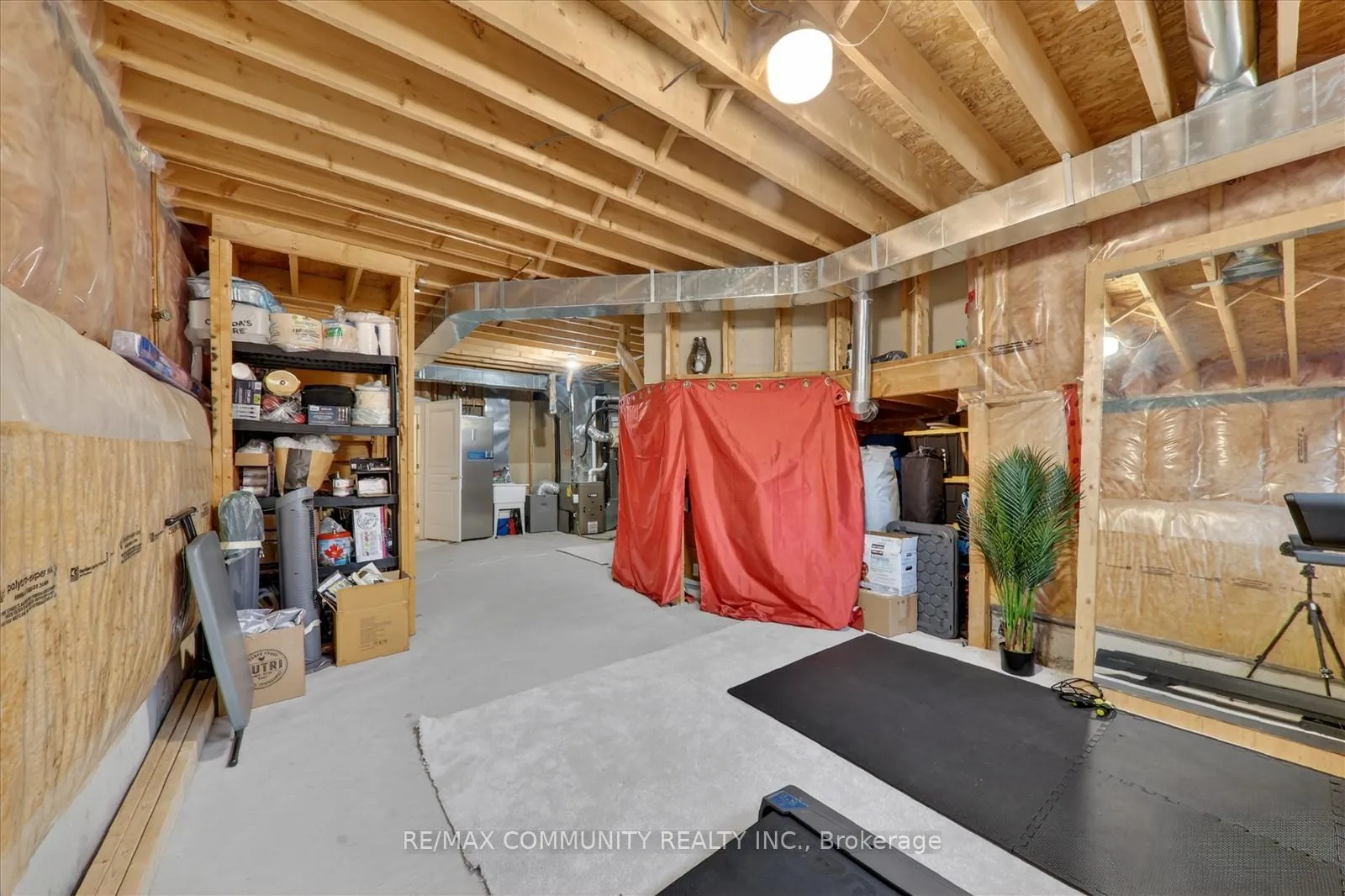Photo 36 of 25 Loughlin Hill Crescent E, Ajax, Central East — HOMEH