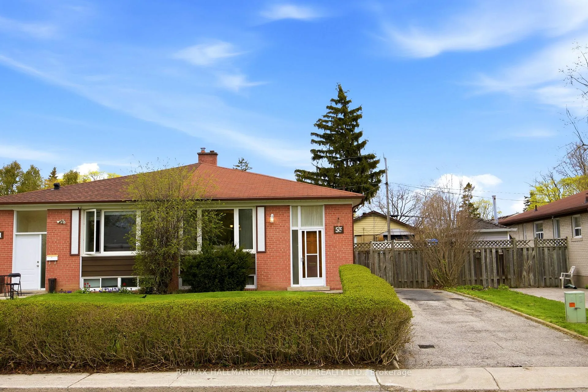 Photo 3 of 53 Billingsgate Crescent, Ajax, South East — HOMEH