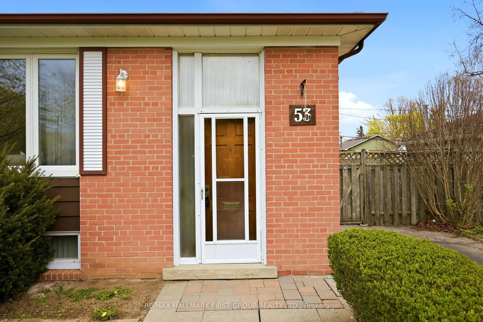 Photo 4 of 53 Billingsgate Crescent, Ajax, South East — HOMEH