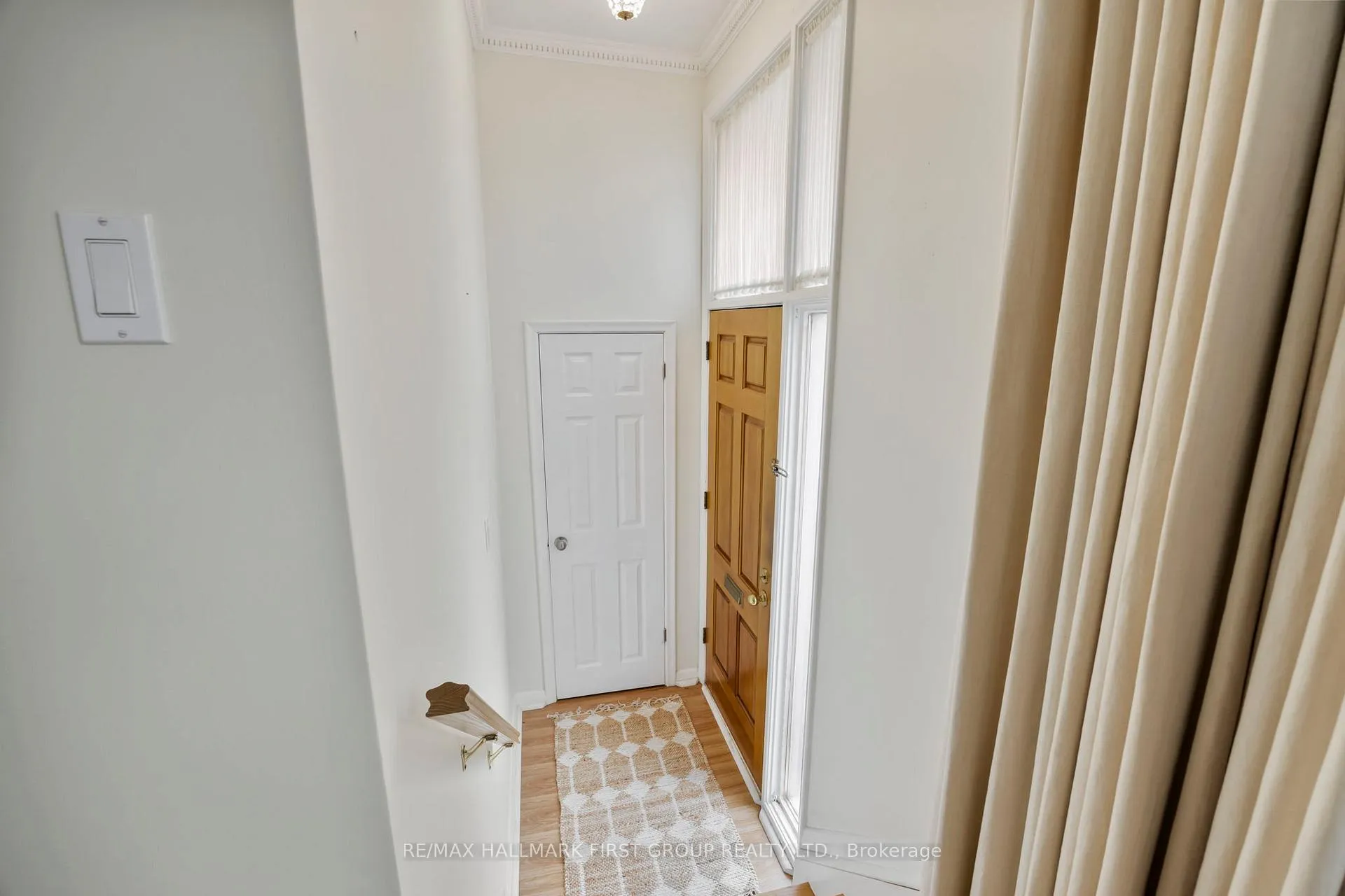Photo 5 of 53 Billingsgate Crescent, Ajax, South East — HOMEH