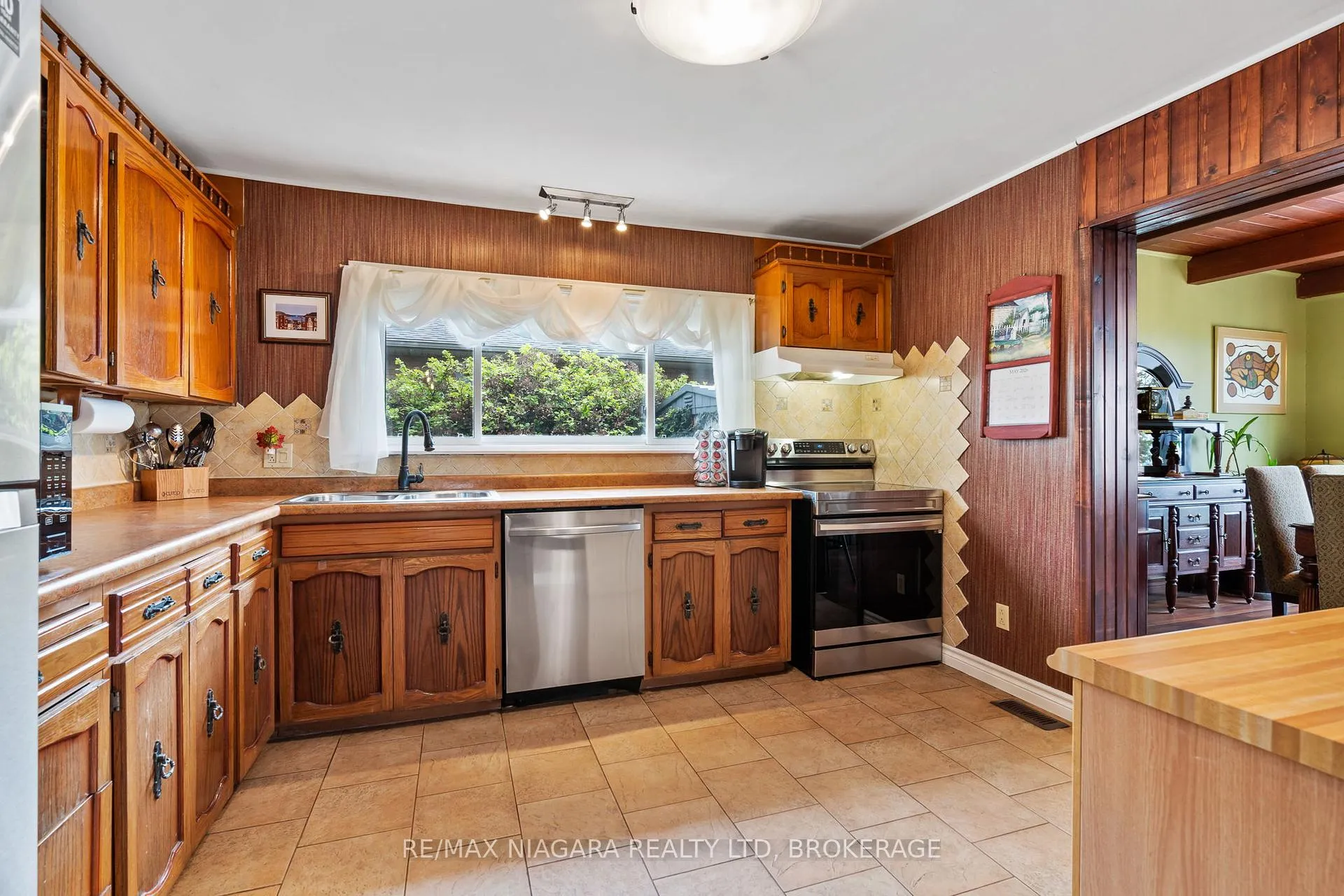 Photo 10 of 10419 Lakeshore Road, Wainfleet, Lakeshore — HOMEH
