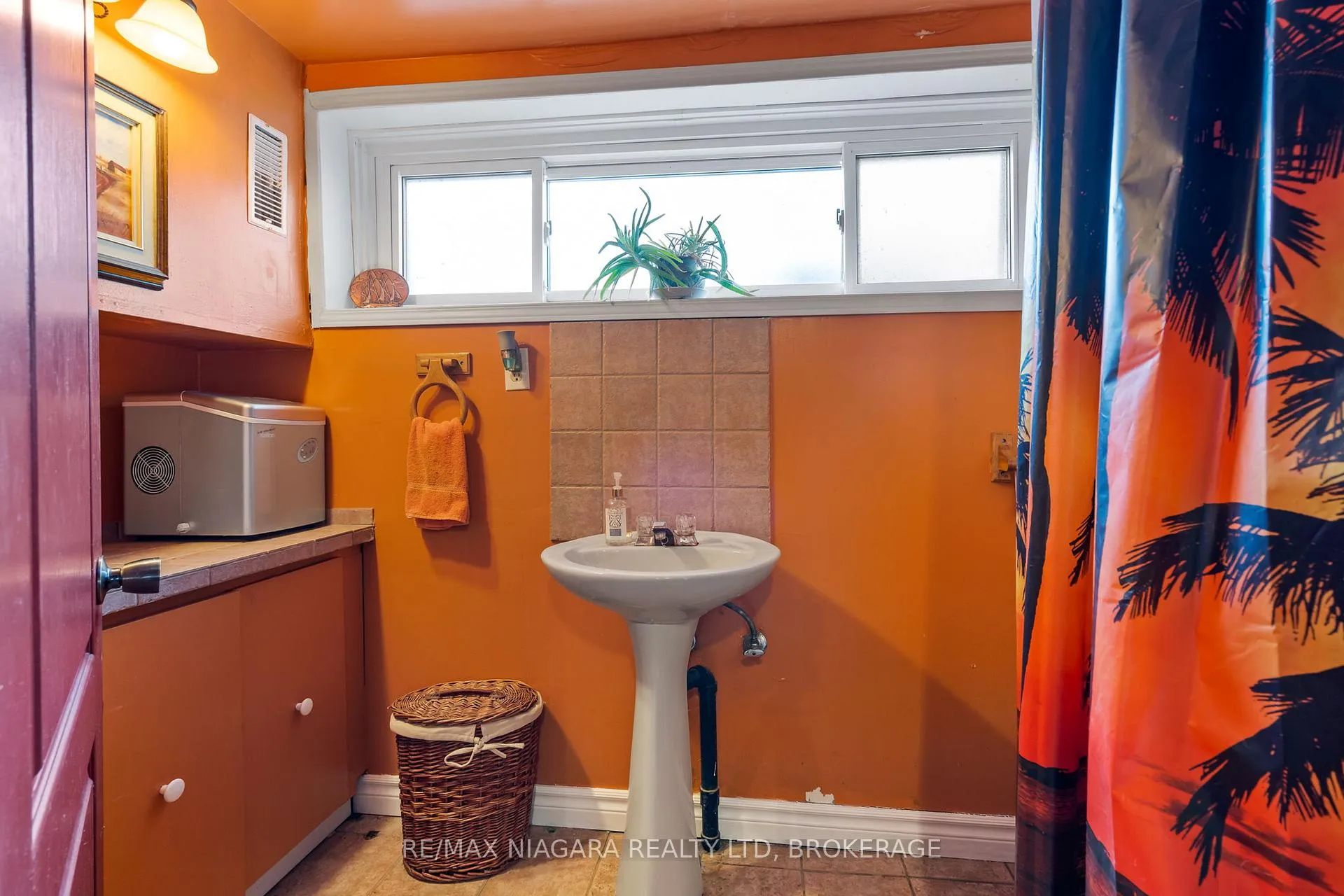 Photo 21 of 10419 Lakeshore Road, Wainfleet, Lakeshore — HOMEH