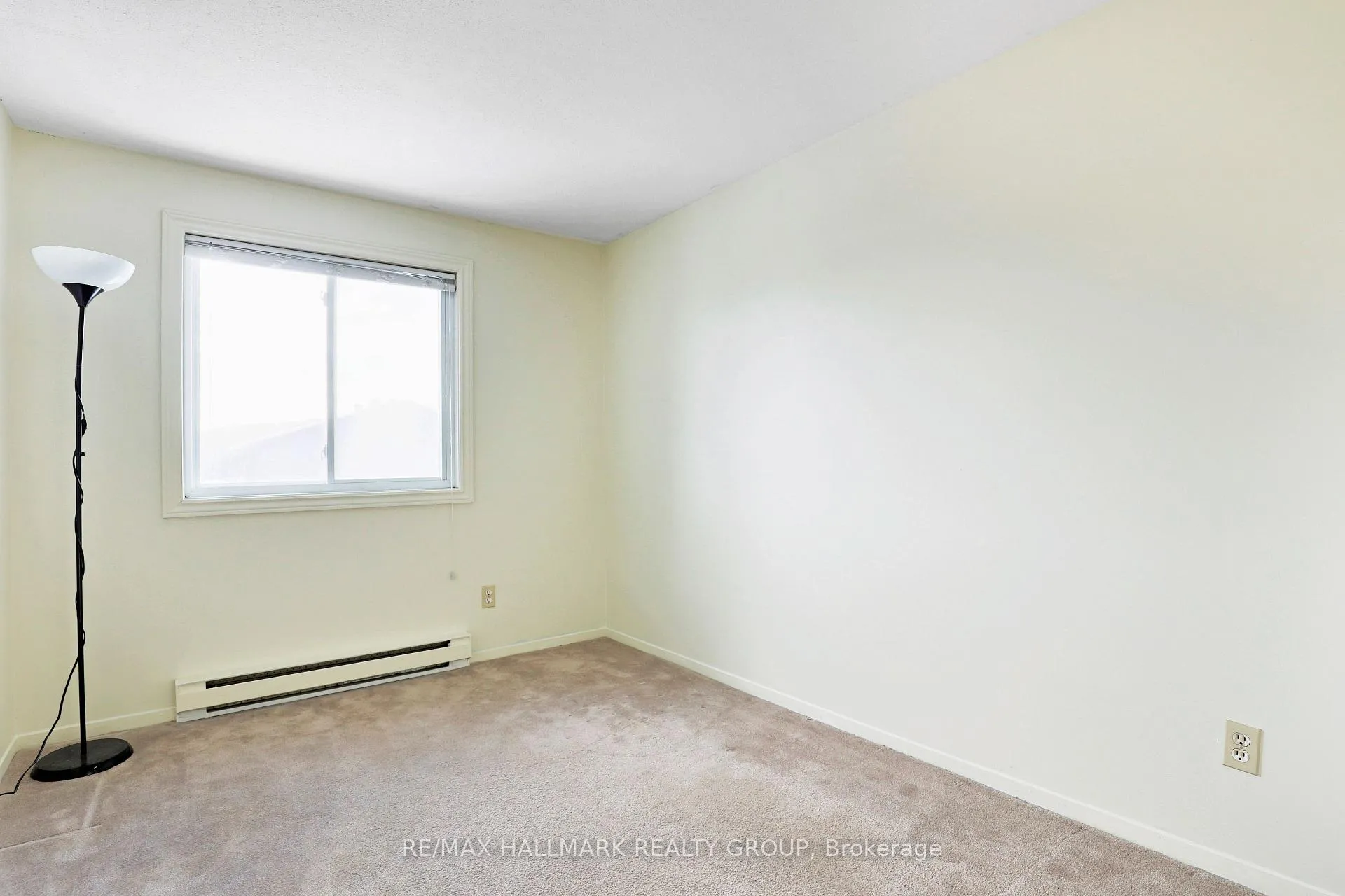 Photo 16 of 137 Renova Private, Ottawa, Riverview Park — HOMEH