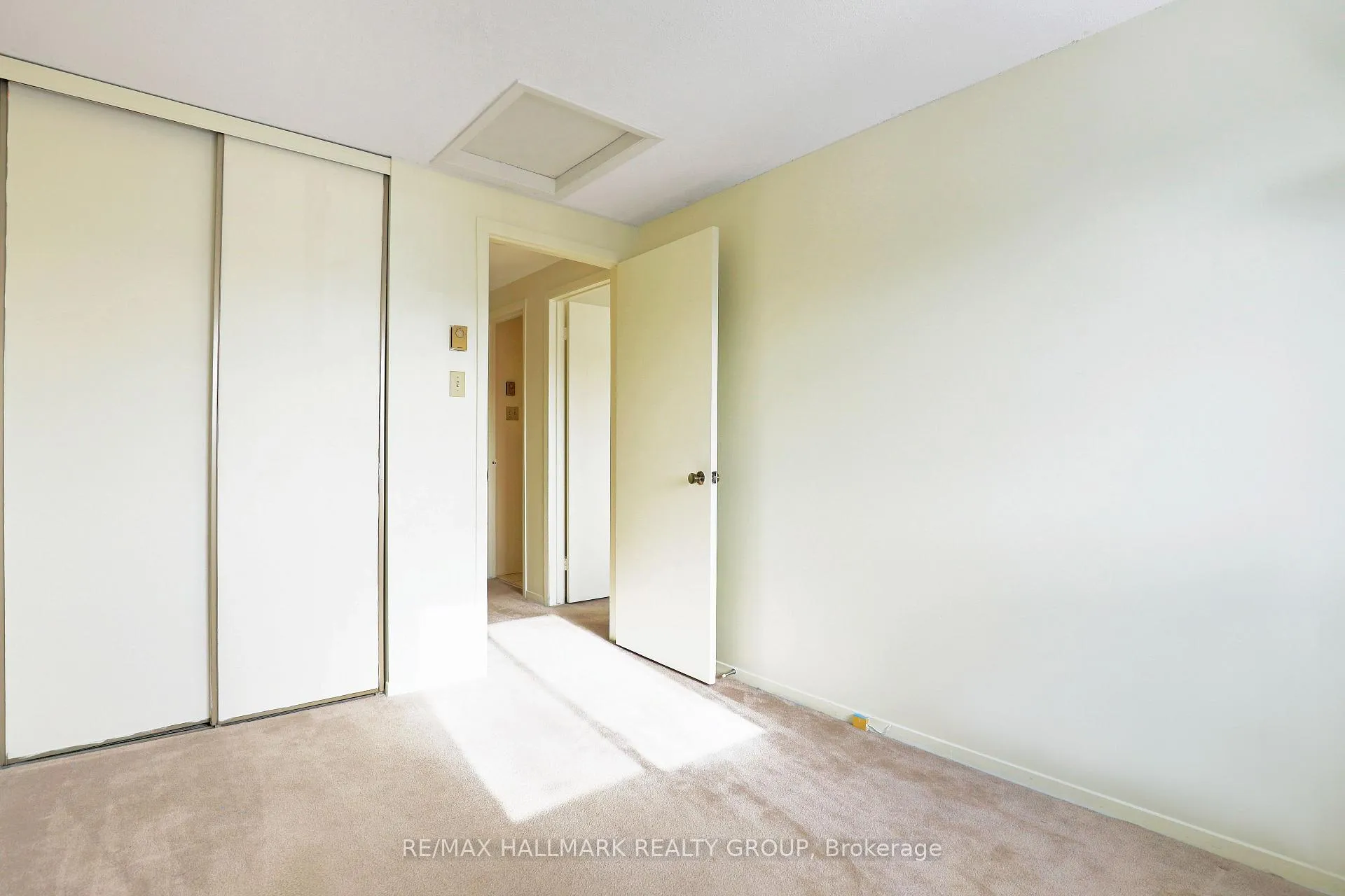Photo 17 of 137 Renova Private, Ottawa, Riverview Park — HOMEH