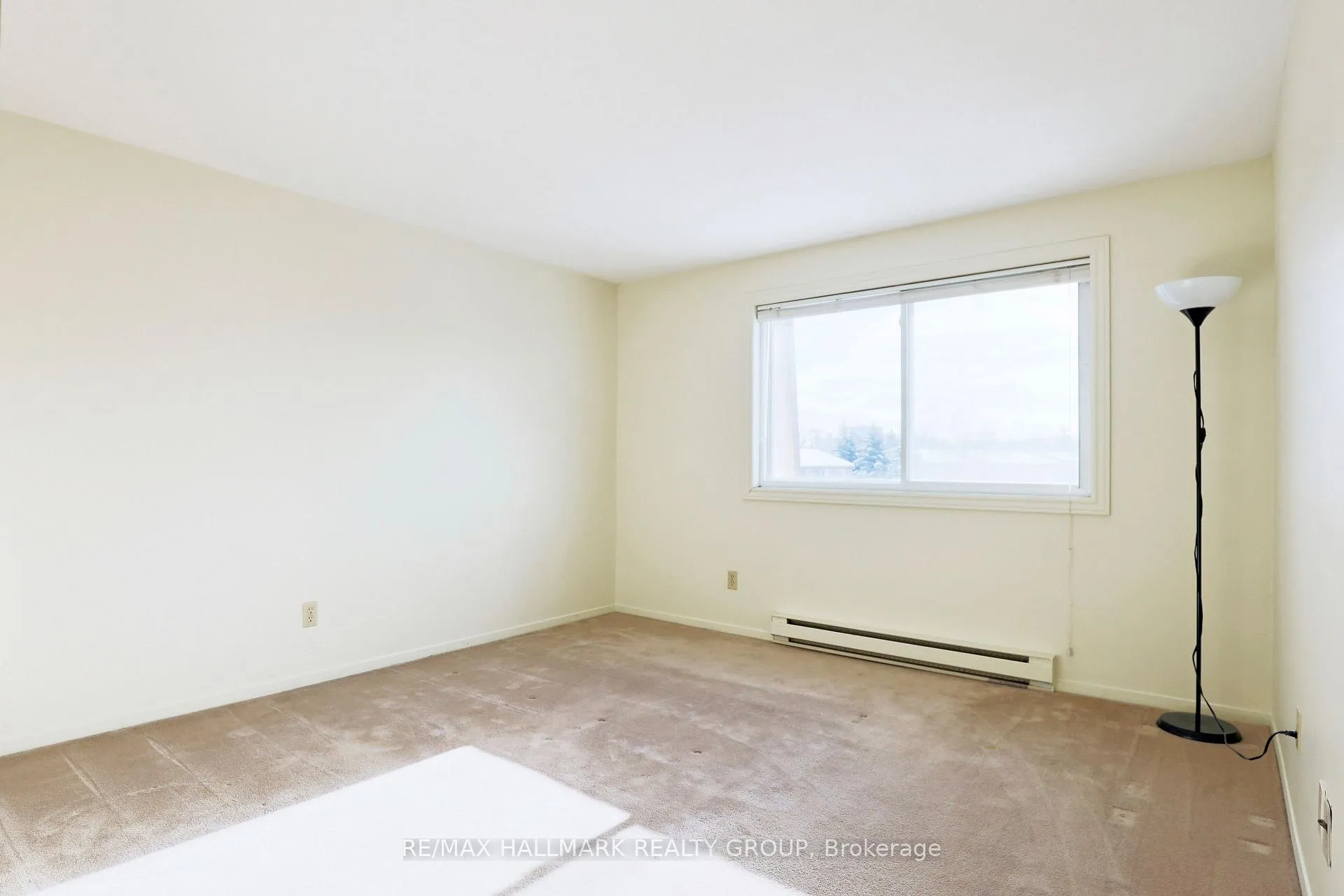 Photo 18 of 137 Renova Private, Ottawa, Riverview Park — HOMEH