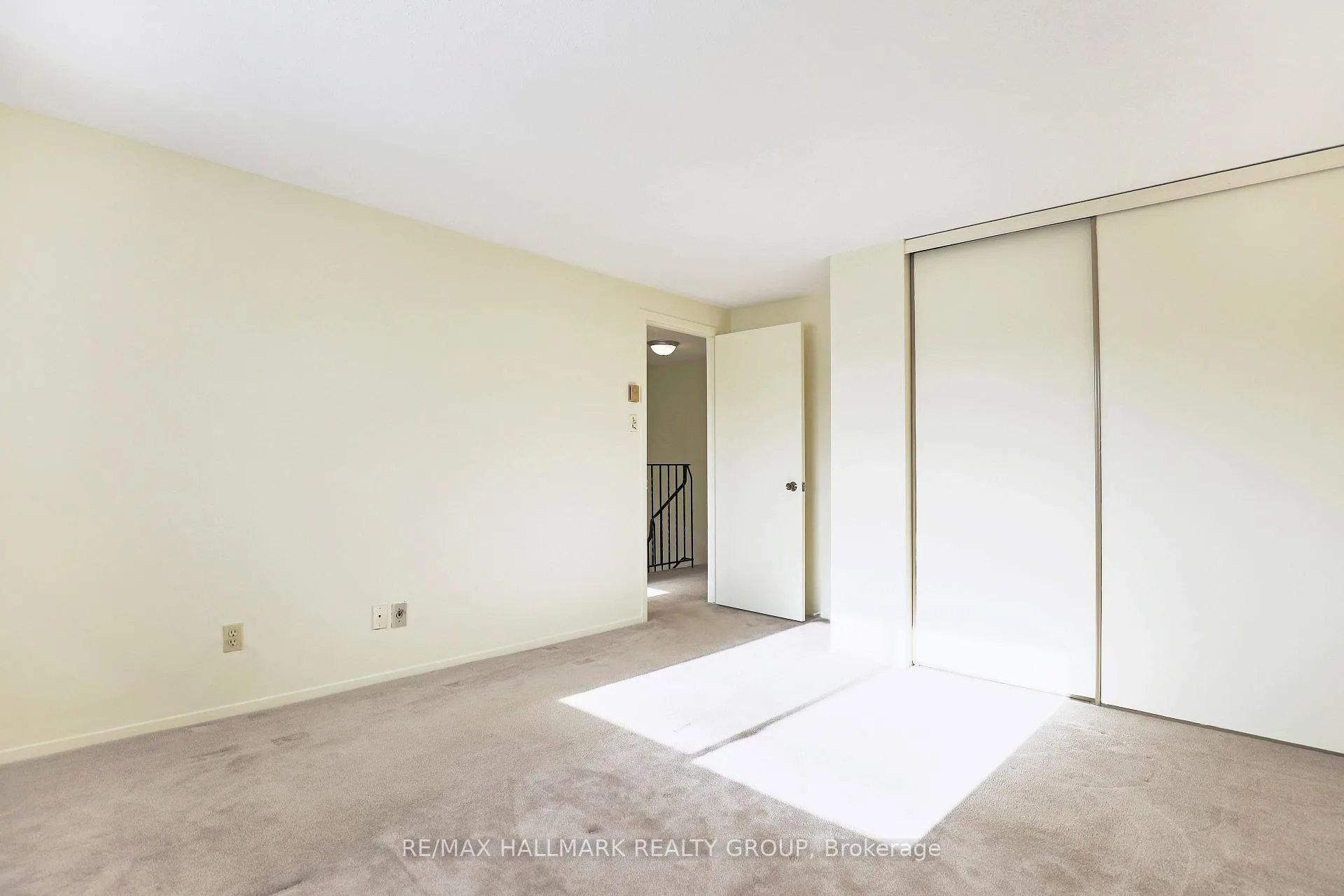 Photo 19 of 137 Renova Private, Ottawa, Riverview Park — HOMEH