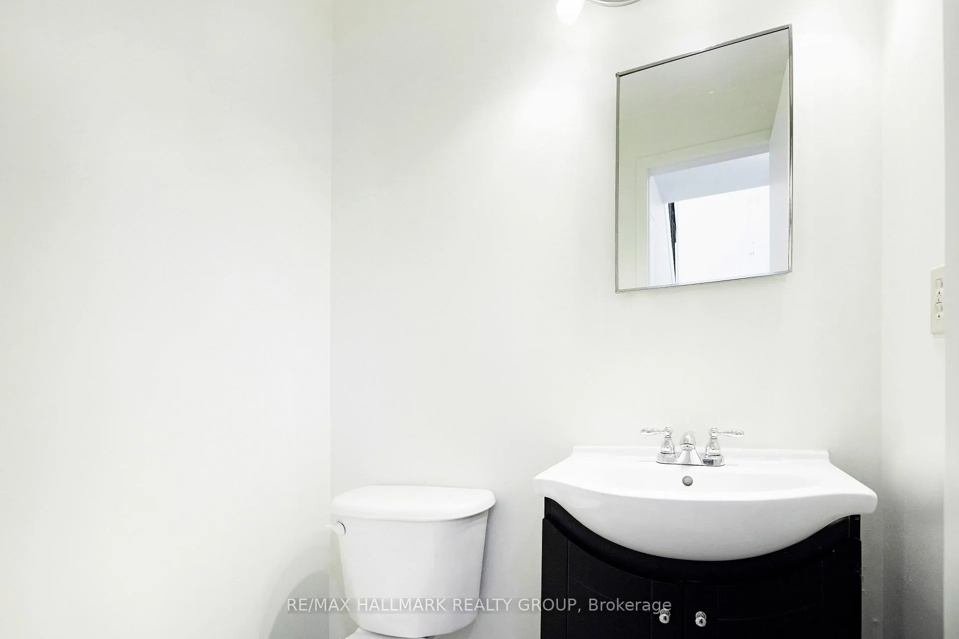 Photo 24 of 137 Renova Private, Ottawa, Riverview Park — HOMEH