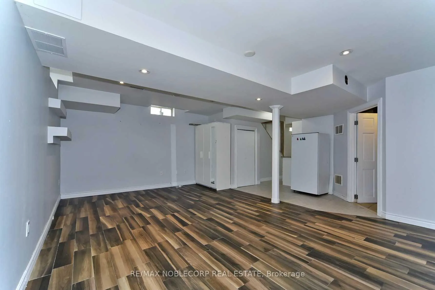 Photo 9 of Unit Basement, 16-103 Foxchase Avenue, Vaughan, East Woodbridge — HOMEH