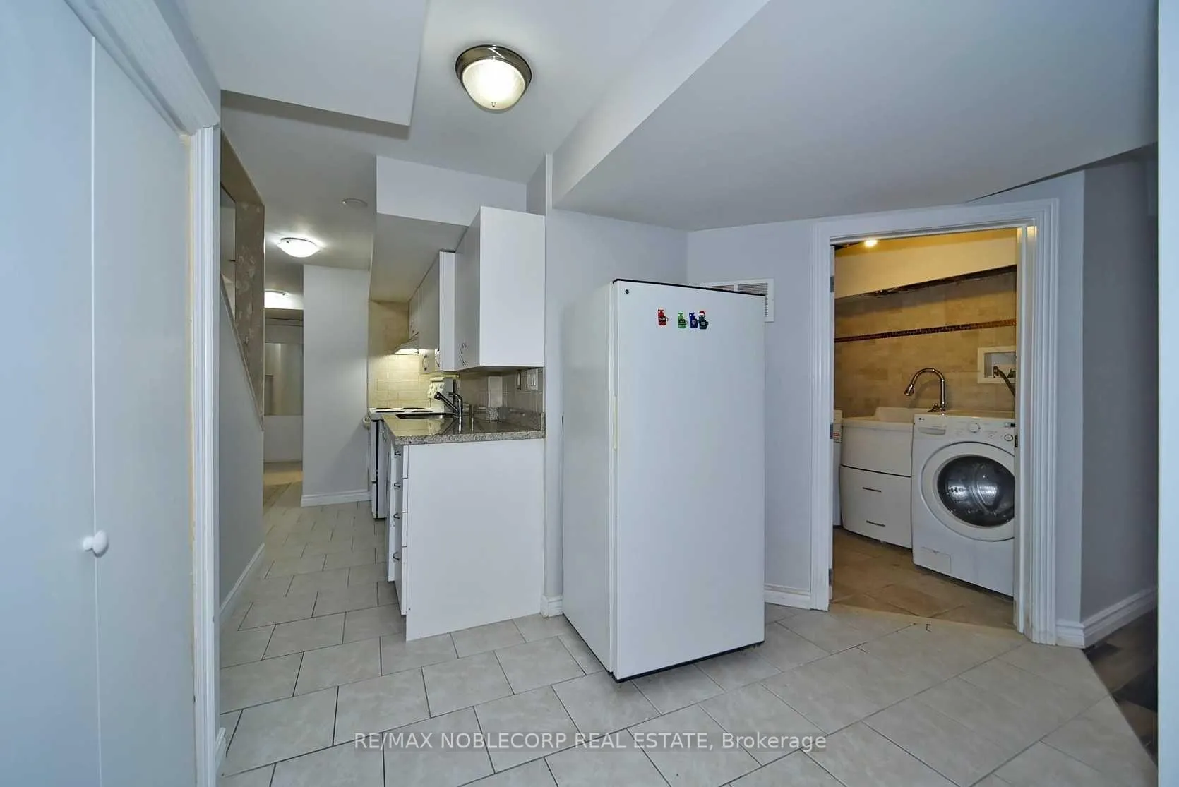Photo 13 of Unit Basement, 16-103 Foxchase Avenue, Vaughan, East Woodbridge — HOMEH