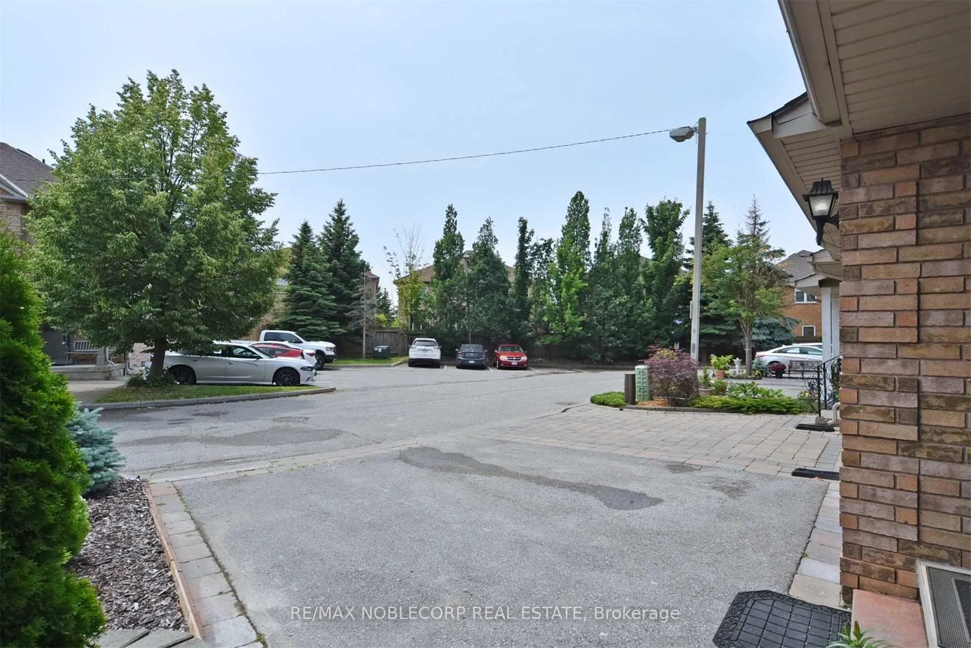 Photo 15 of Unit Basement, 16-103 Foxchase Avenue, Vaughan, East Woodbridge — HOMEH