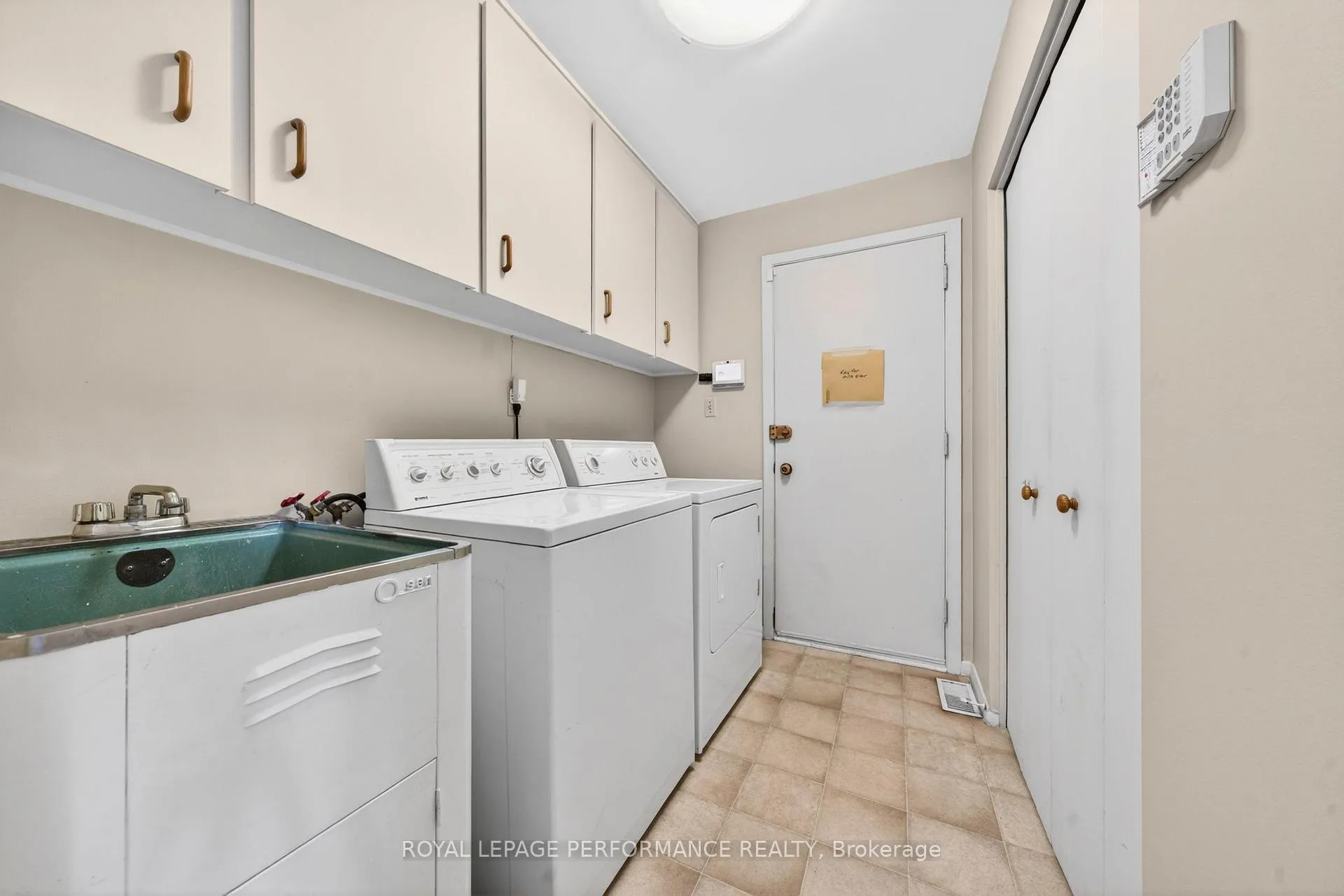 Photo 23 of 1837 Juno Avenue, Ottawa, Guildwood Estates - Urbandale Acres — HOMEH