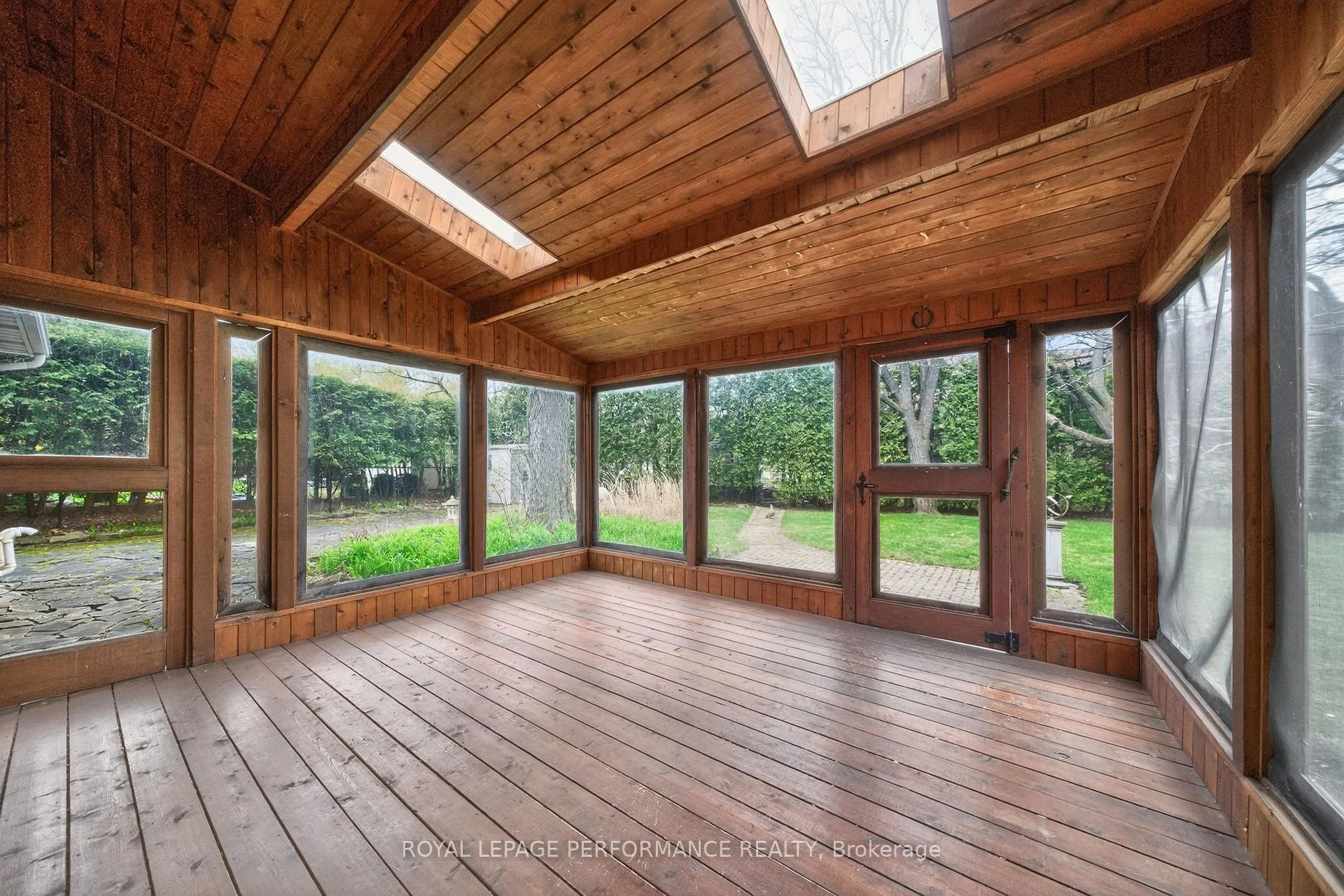 Photo 42 of 1837 Juno Avenue, Ottawa, Guildwood Estates - Urbandale Acres — HOMEH