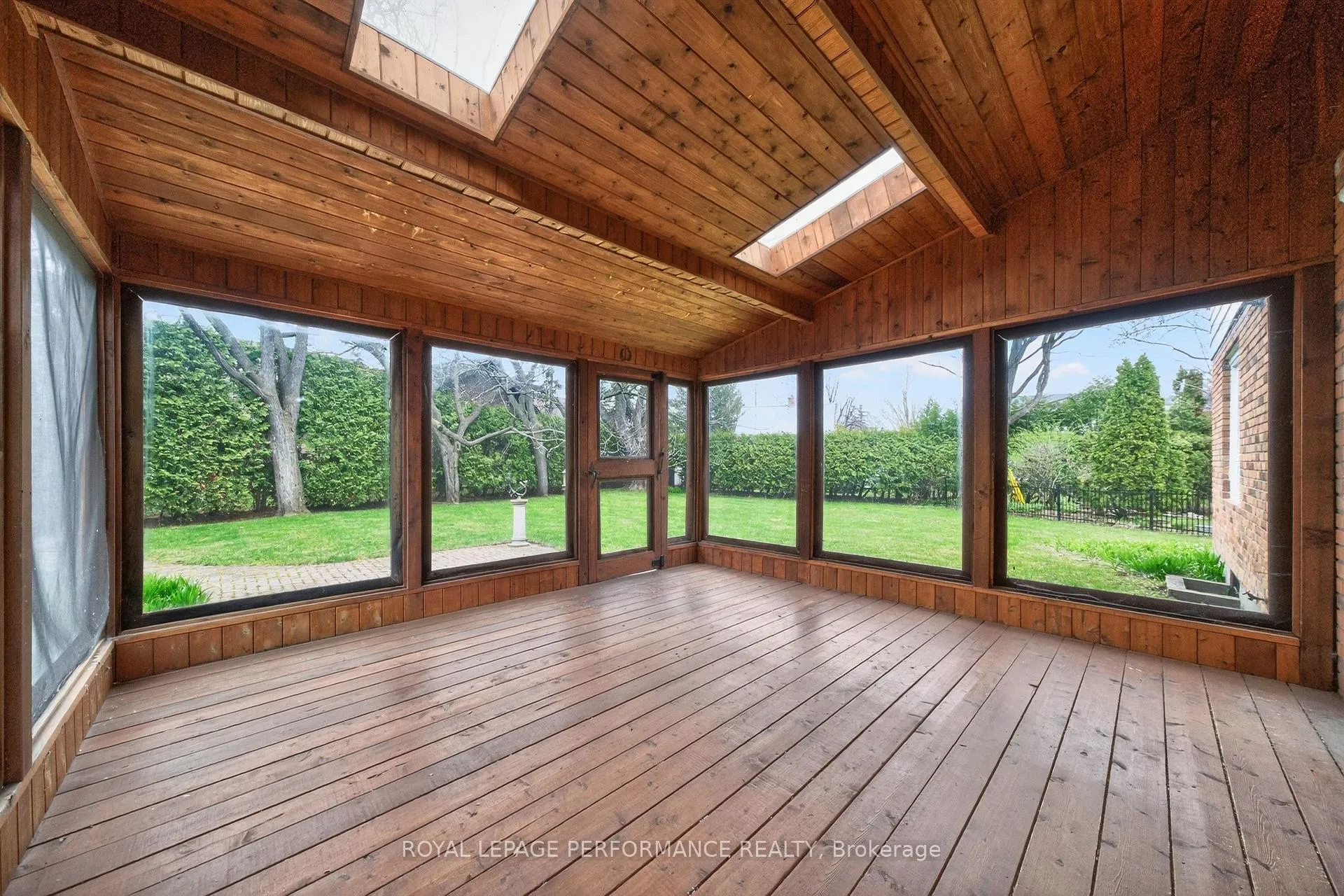 Photo 43 of 1837 Juno Avenue, Ottawa, Guildwood Estates - Urbandale Acres — HOMEH