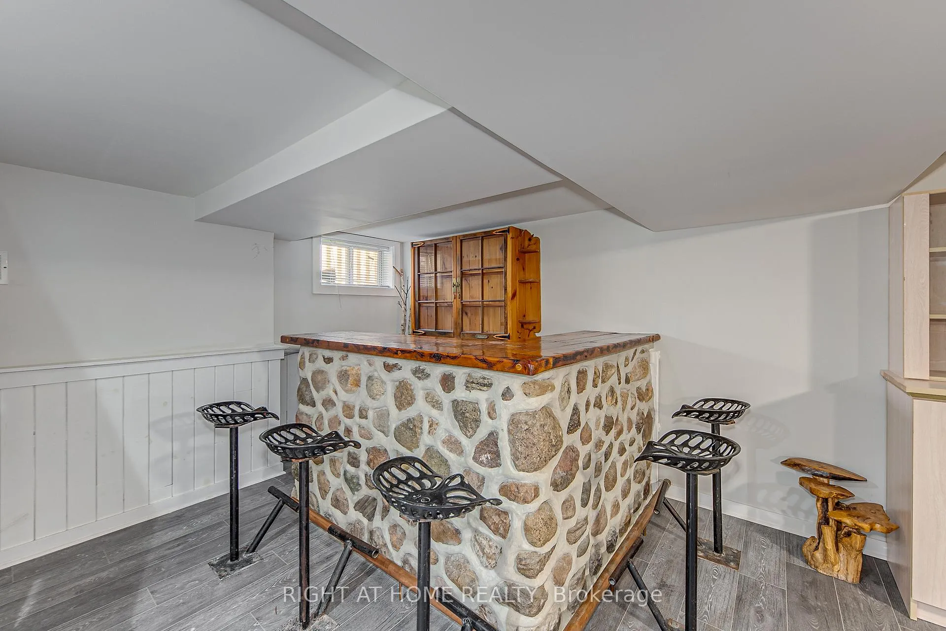 Photo 6 of Unit Basement, 148 Riverglen Drive, Georgina, Keswick South — HOMEH