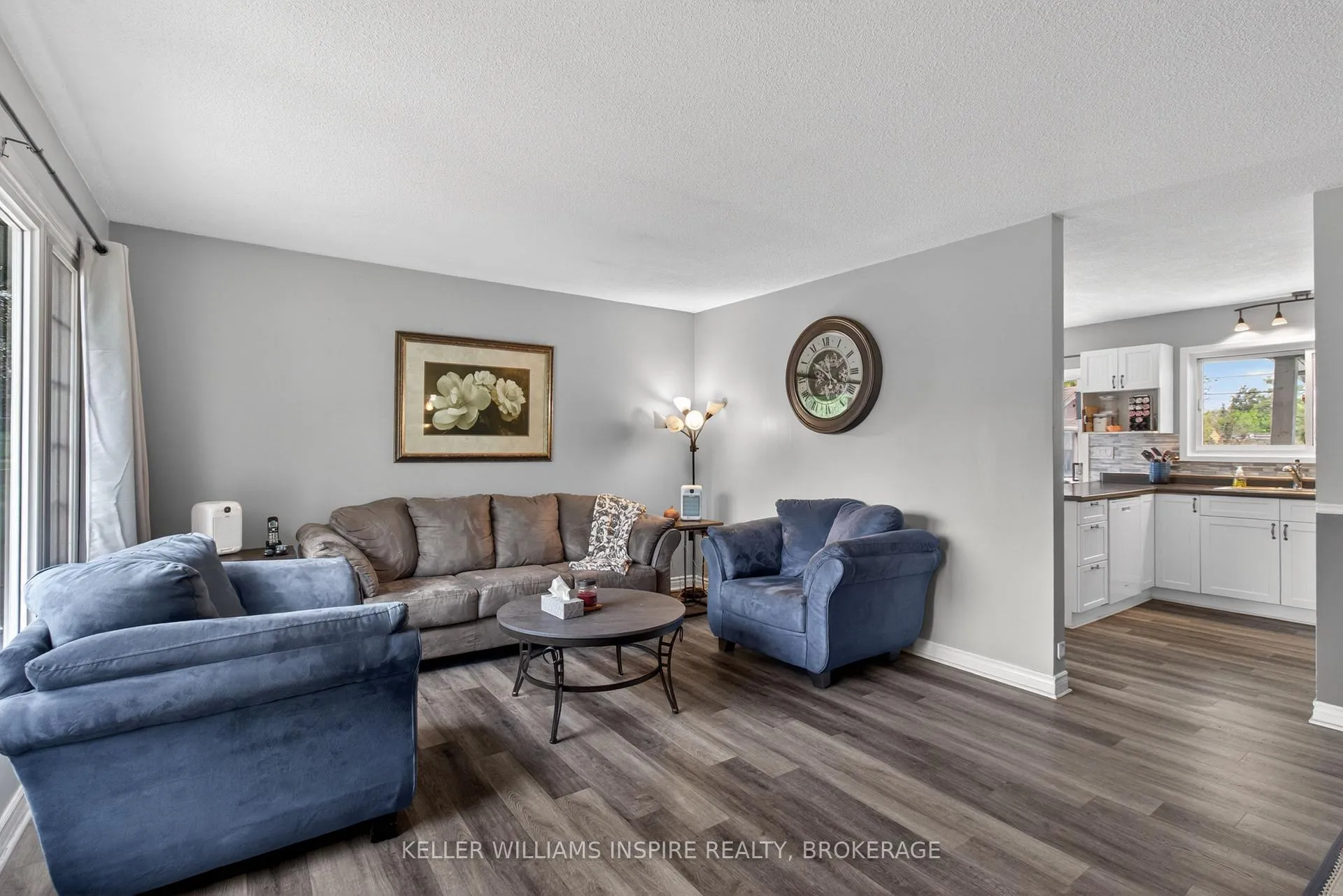 Photo 3 of 66 Manor Drive, Brockville — HOMEH