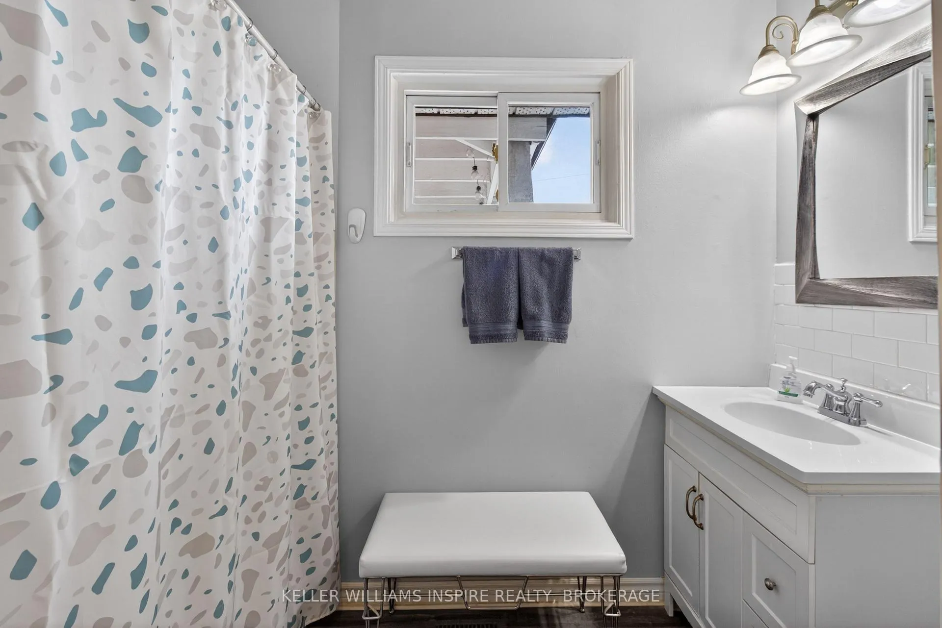 Photo 14 of 66 Manor Drive, Brockville — HOMEH